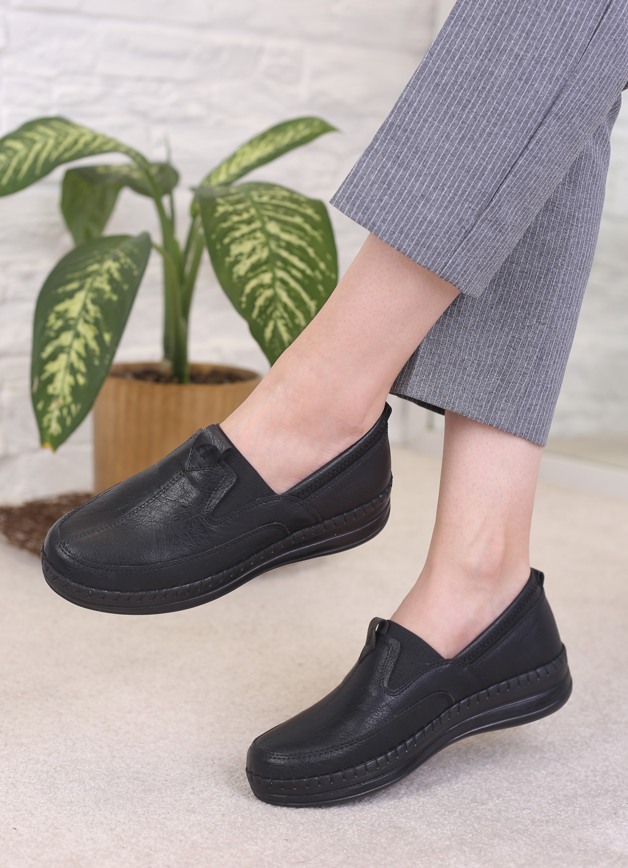 کفش پرسنلی زنانه نسترن