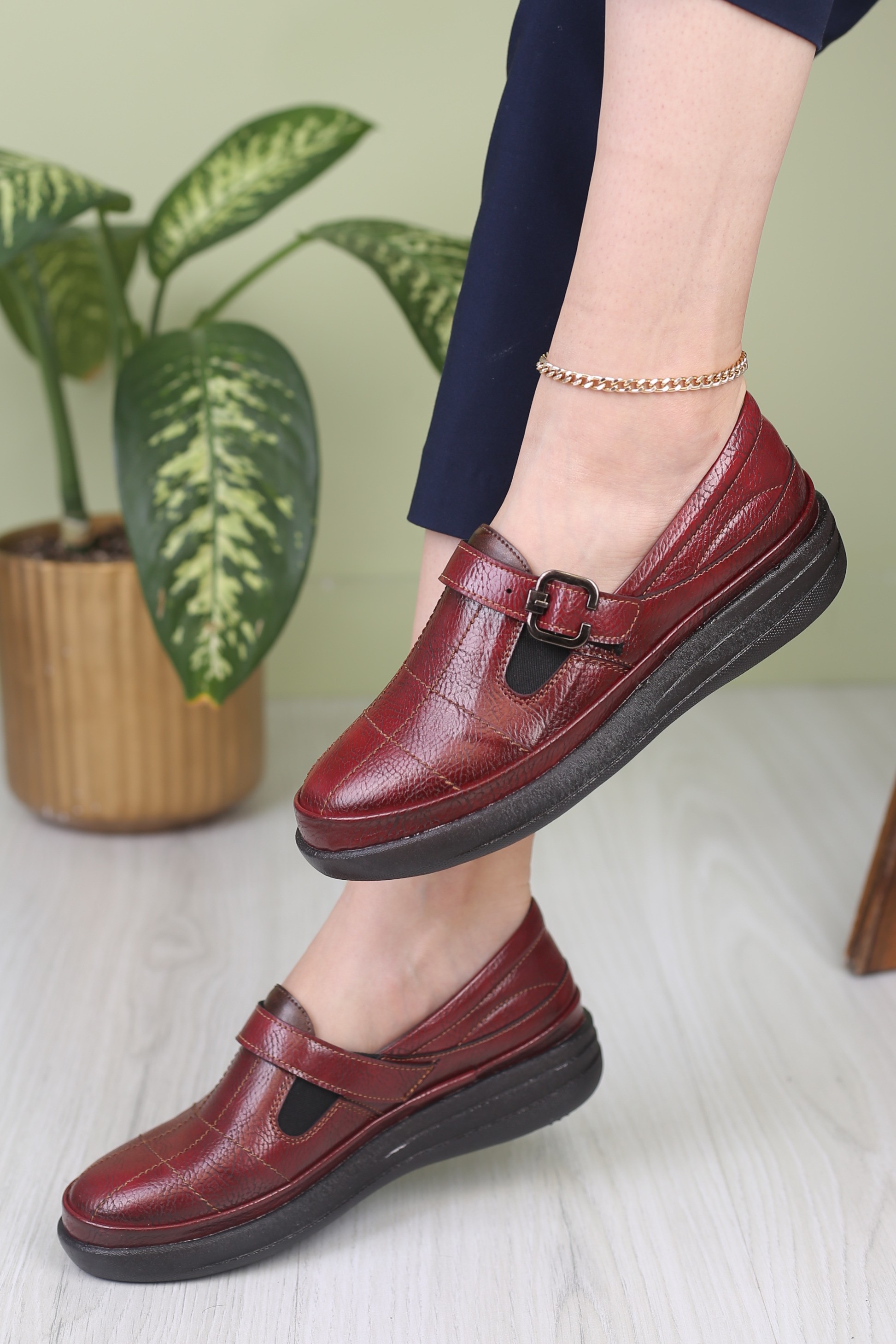 کفش پرسنلی زنانه شطرنجی