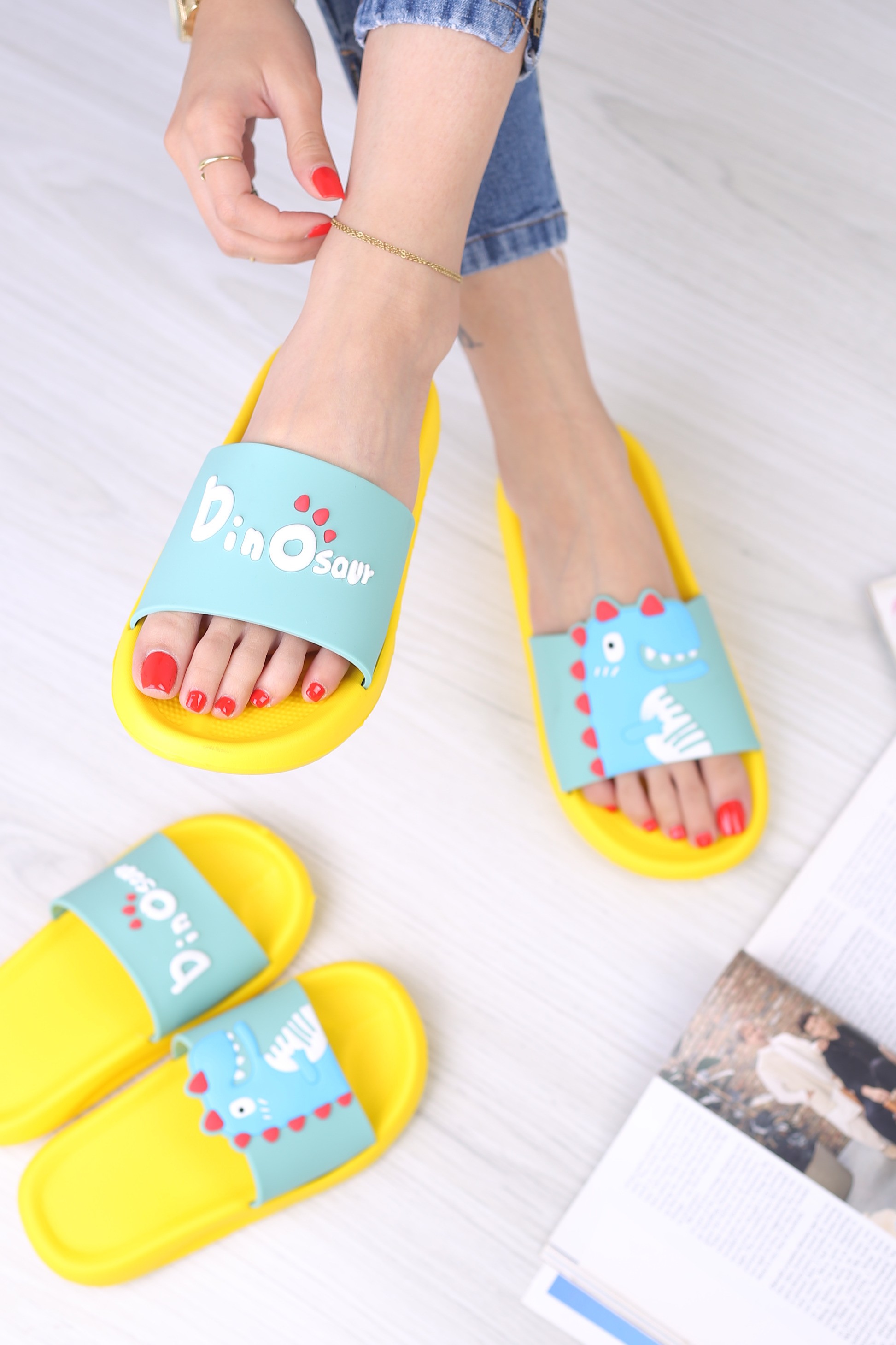 کفش صندل زنانه راحتی داینو