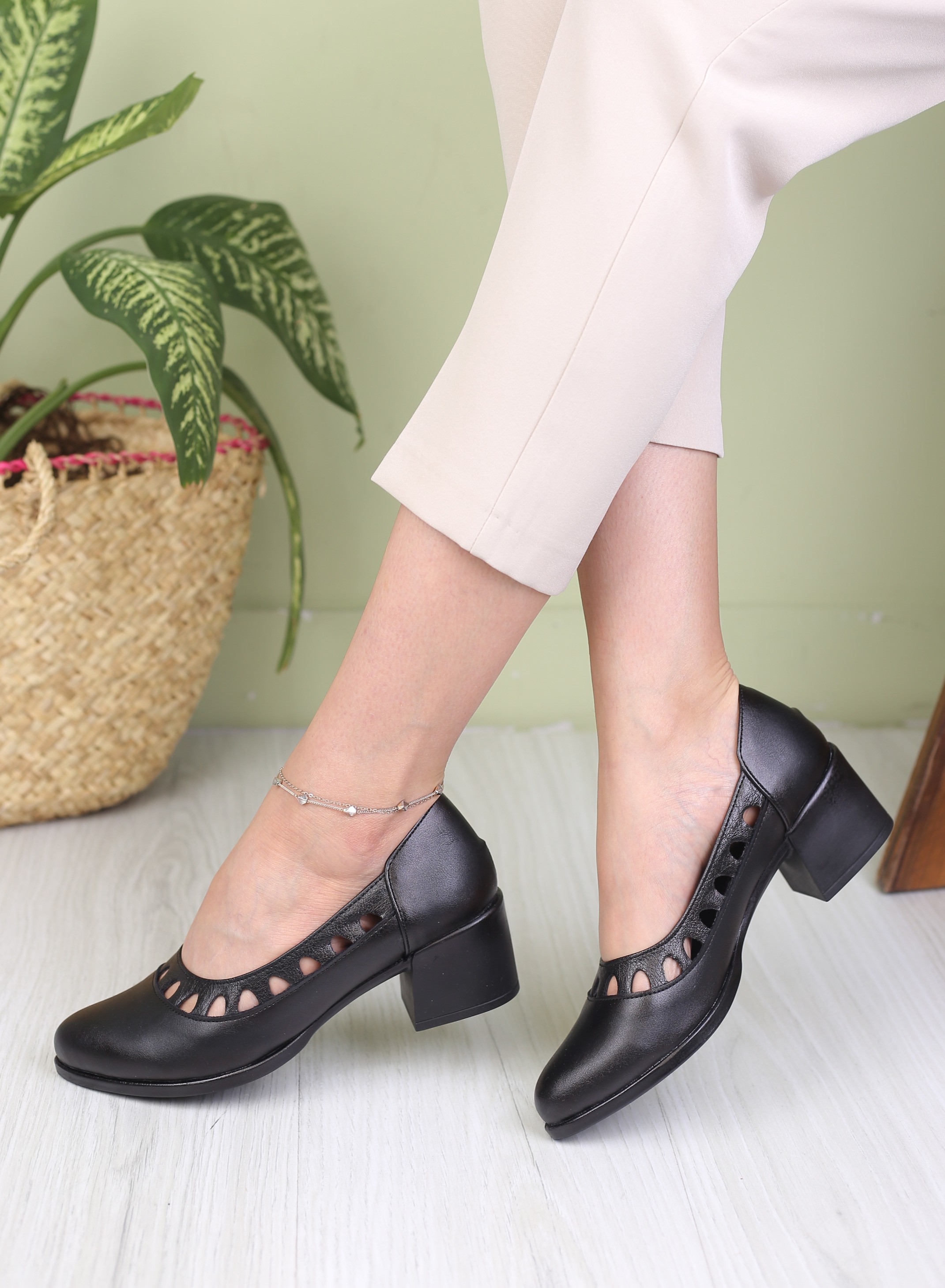 کفش پرسنلی زنانه ساتین