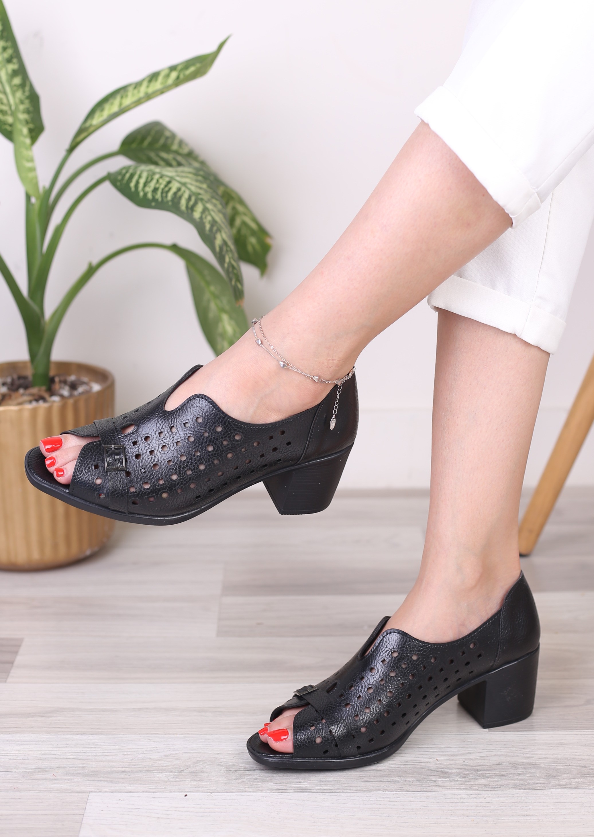 کفش پرسنلی زنانه پارمیدا