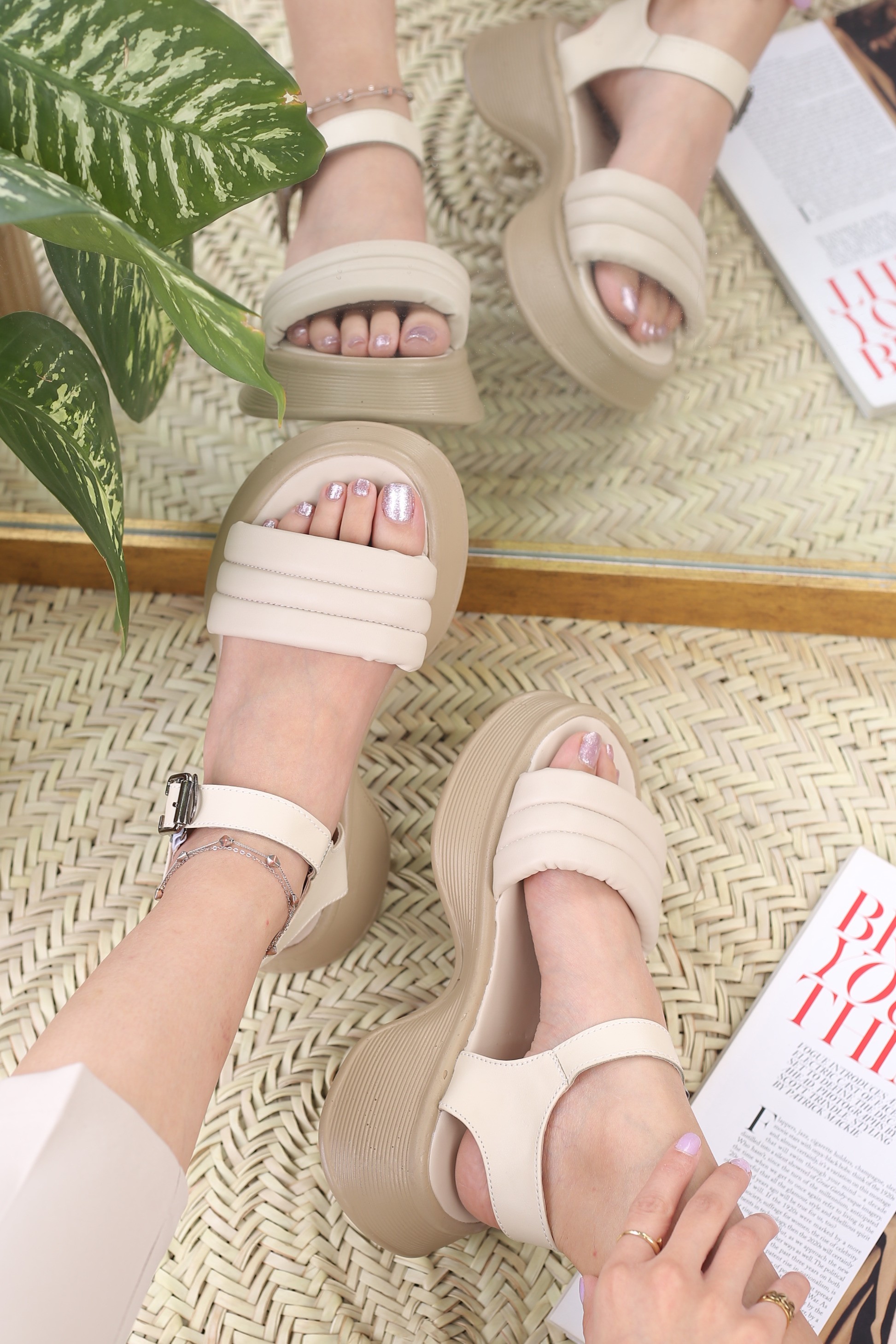 کفش صندل زنانه رکابدار گیسو