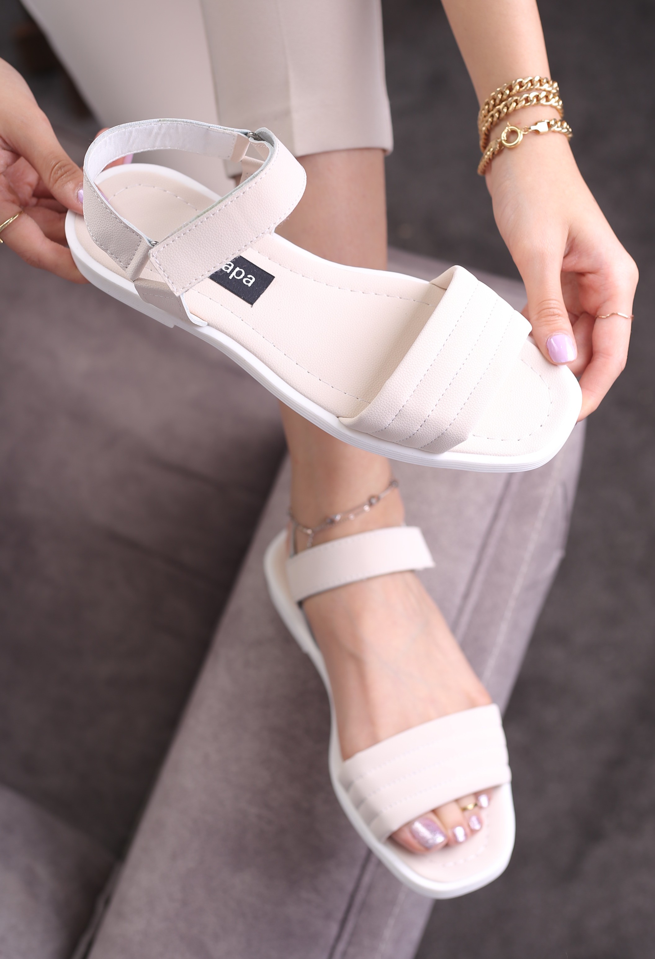 کفش صندل زنانه رکابدار چرخکاری