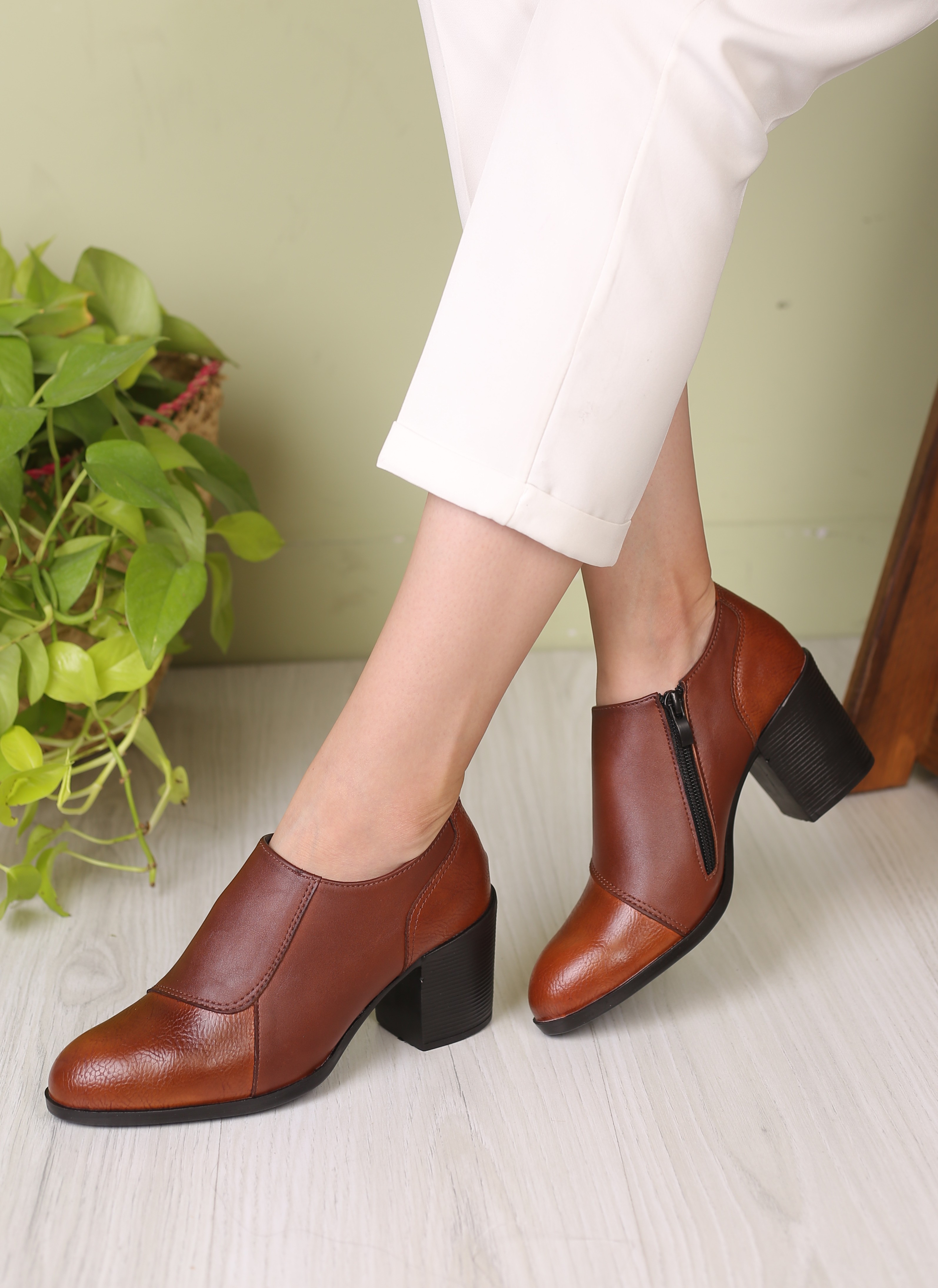 کفش زنانه پرسنلی پاشنه دار آنیل