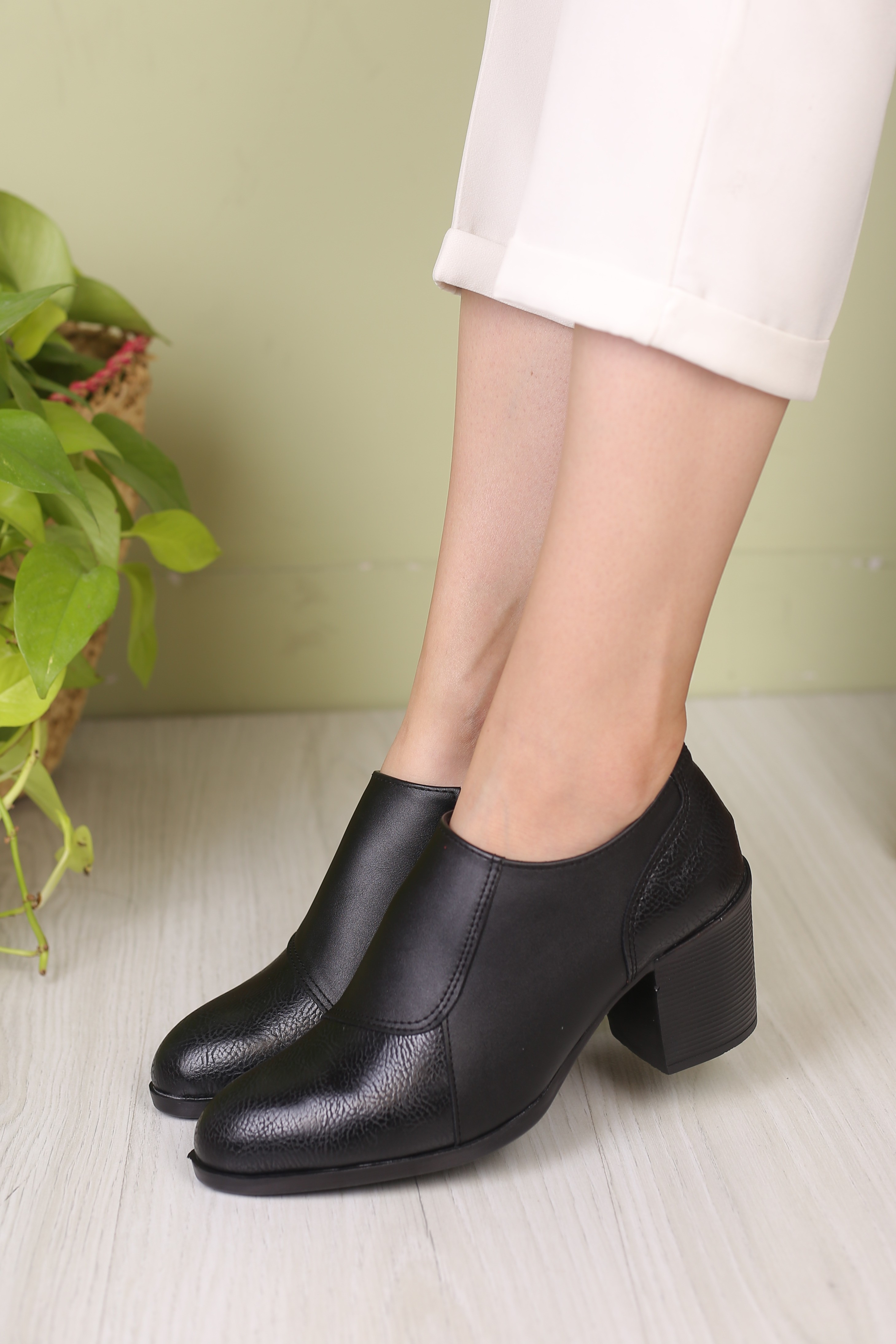 کفش زنانه پرسنلی پاشنه دار آنیل