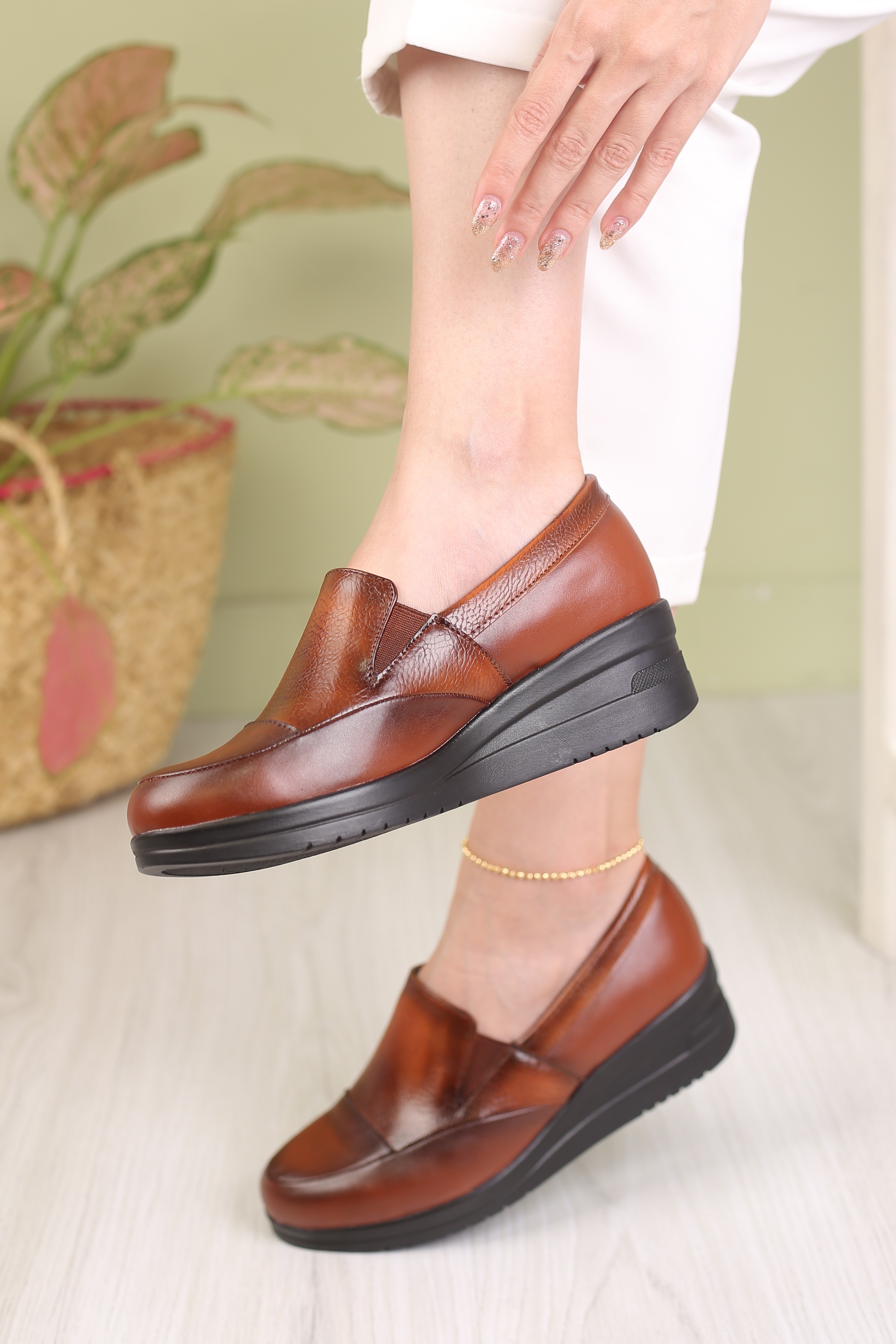 کفش پرسنلی زنانه تونلی ساعتی