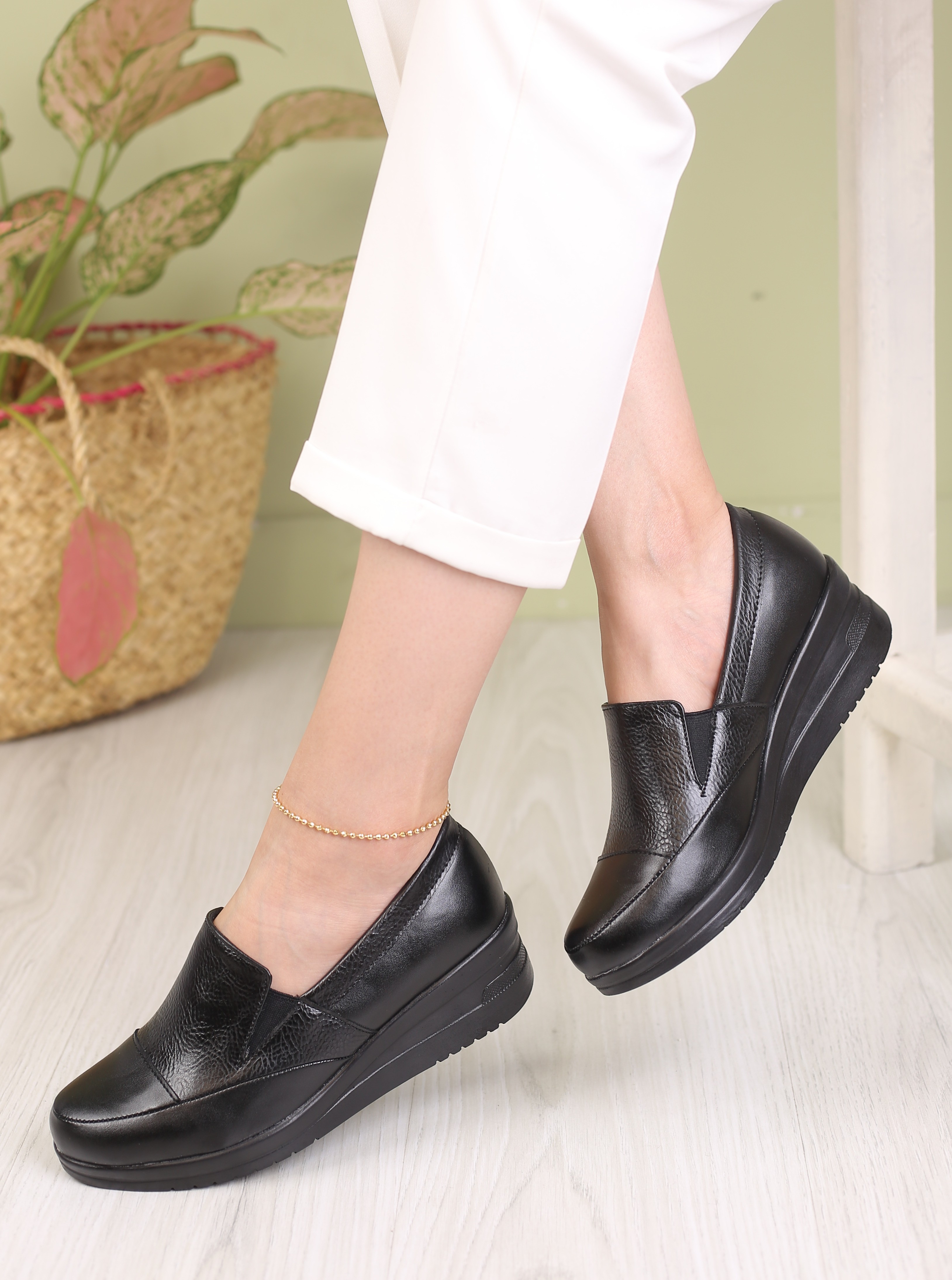 کفش پرسنلی زنانه تونلی ساعتی