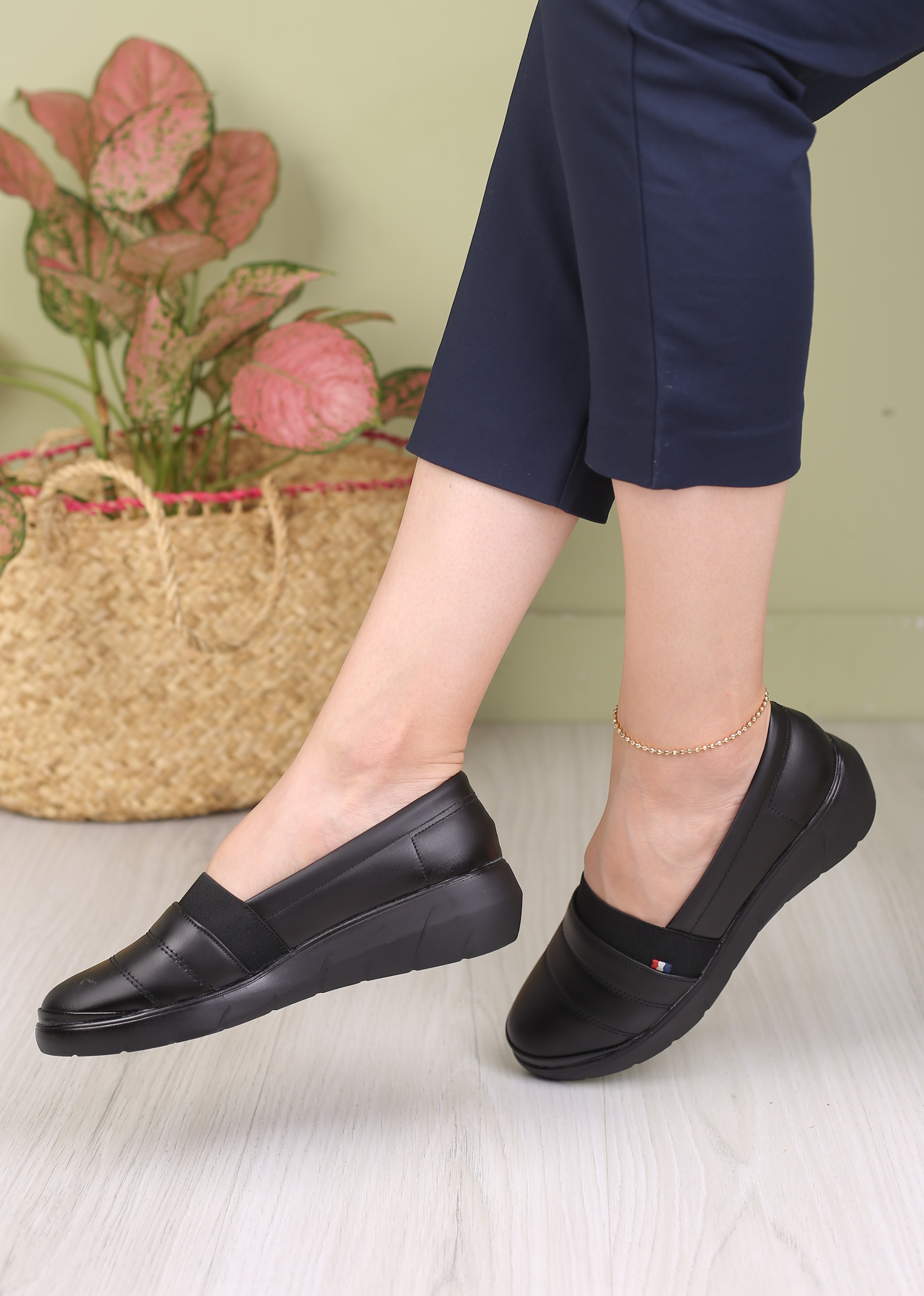 کفش پرسنلی زنانه پوما085