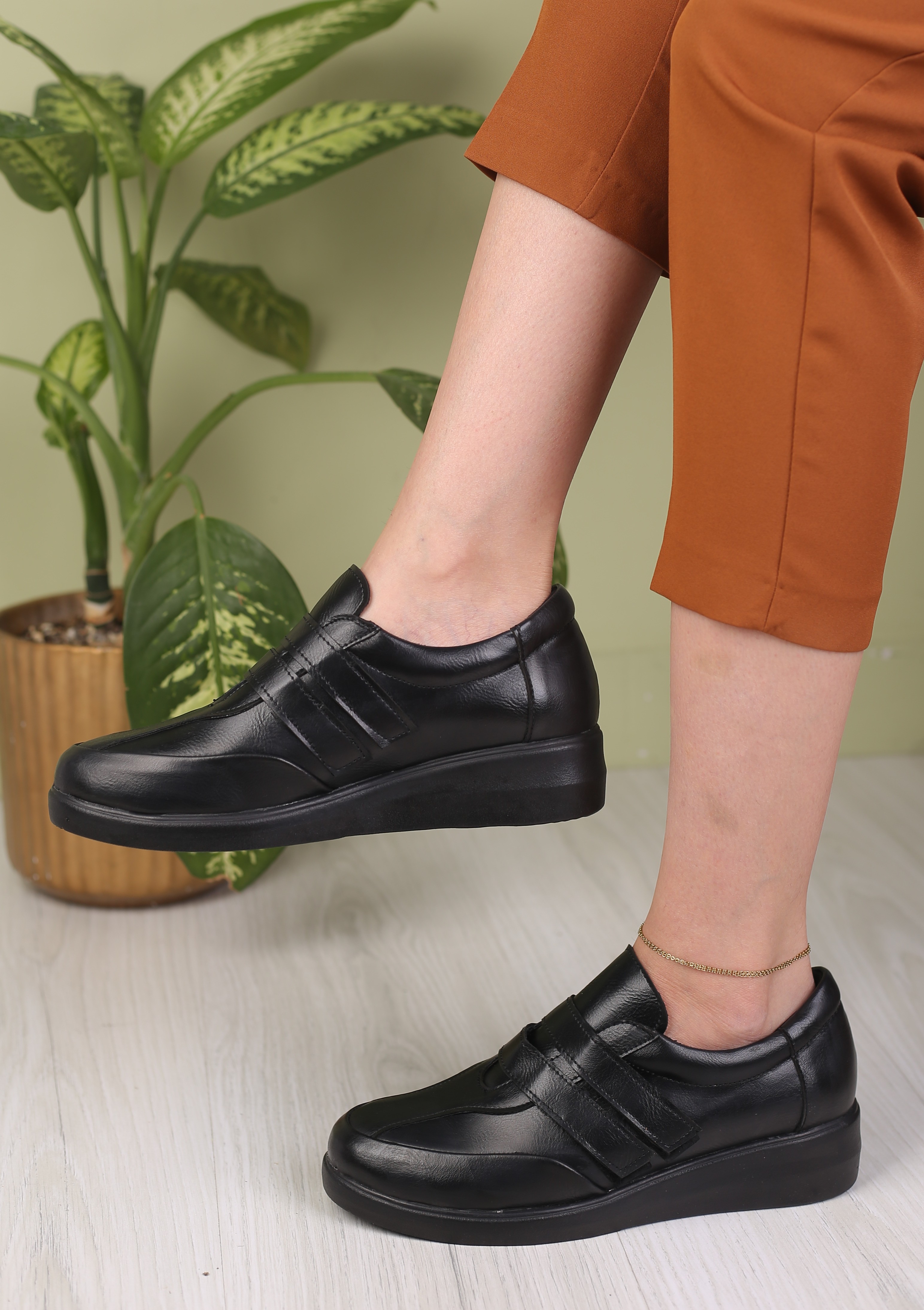 کفش پرسنلی زنانه دوچسب 1115