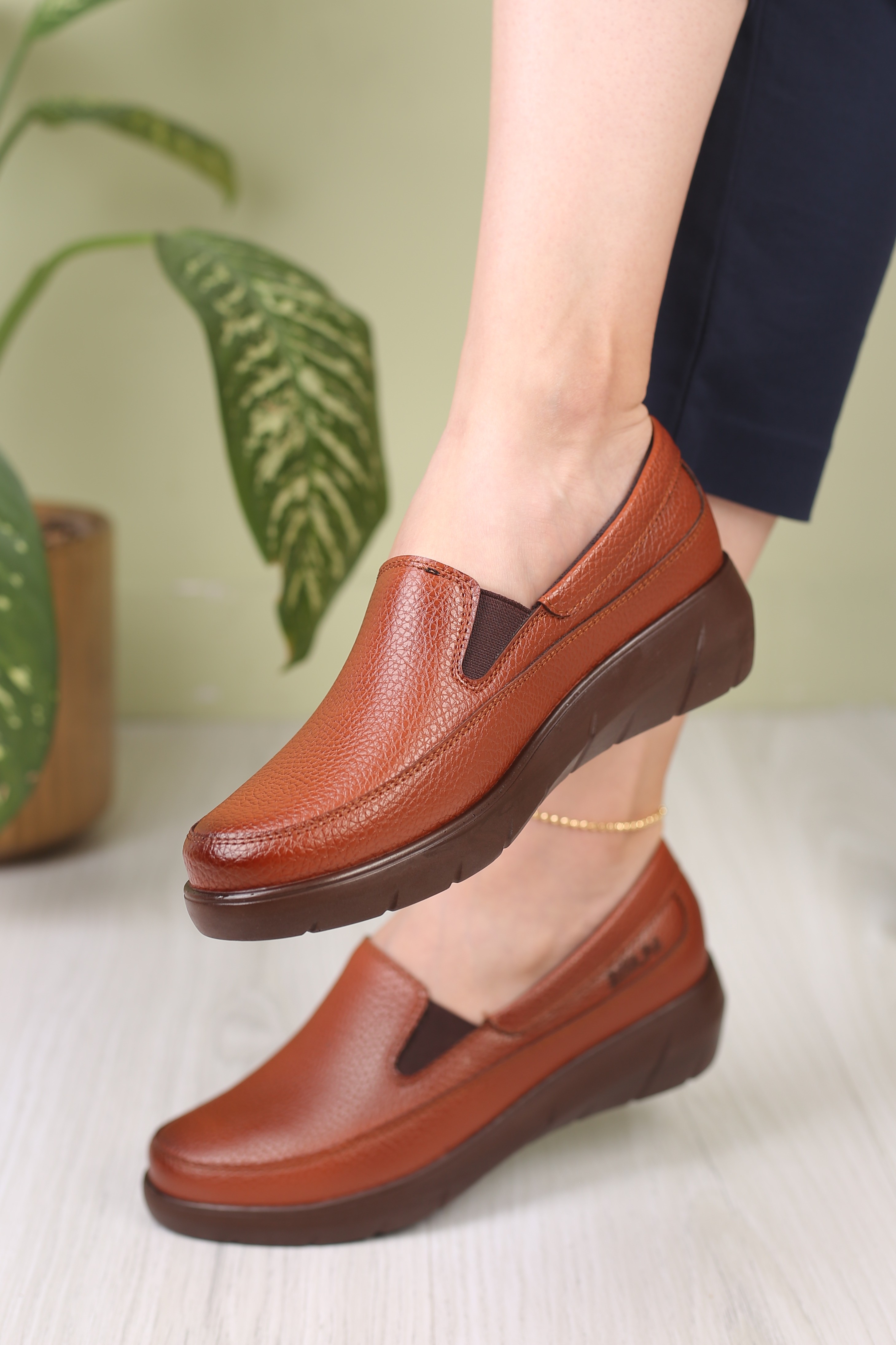 کفش پرسنلی زنانه تایسون