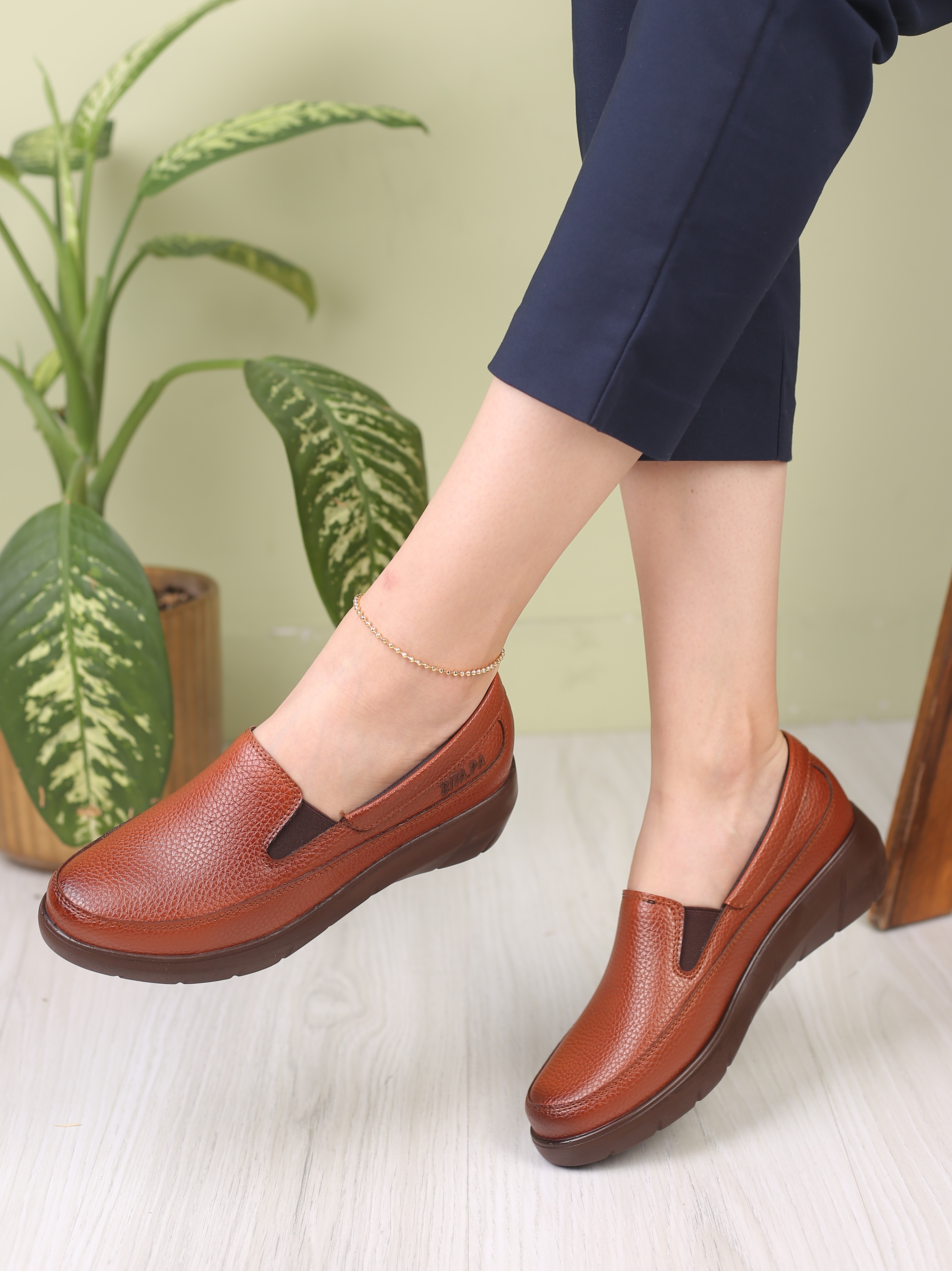 کفش پرسنلی زنانه تایسون