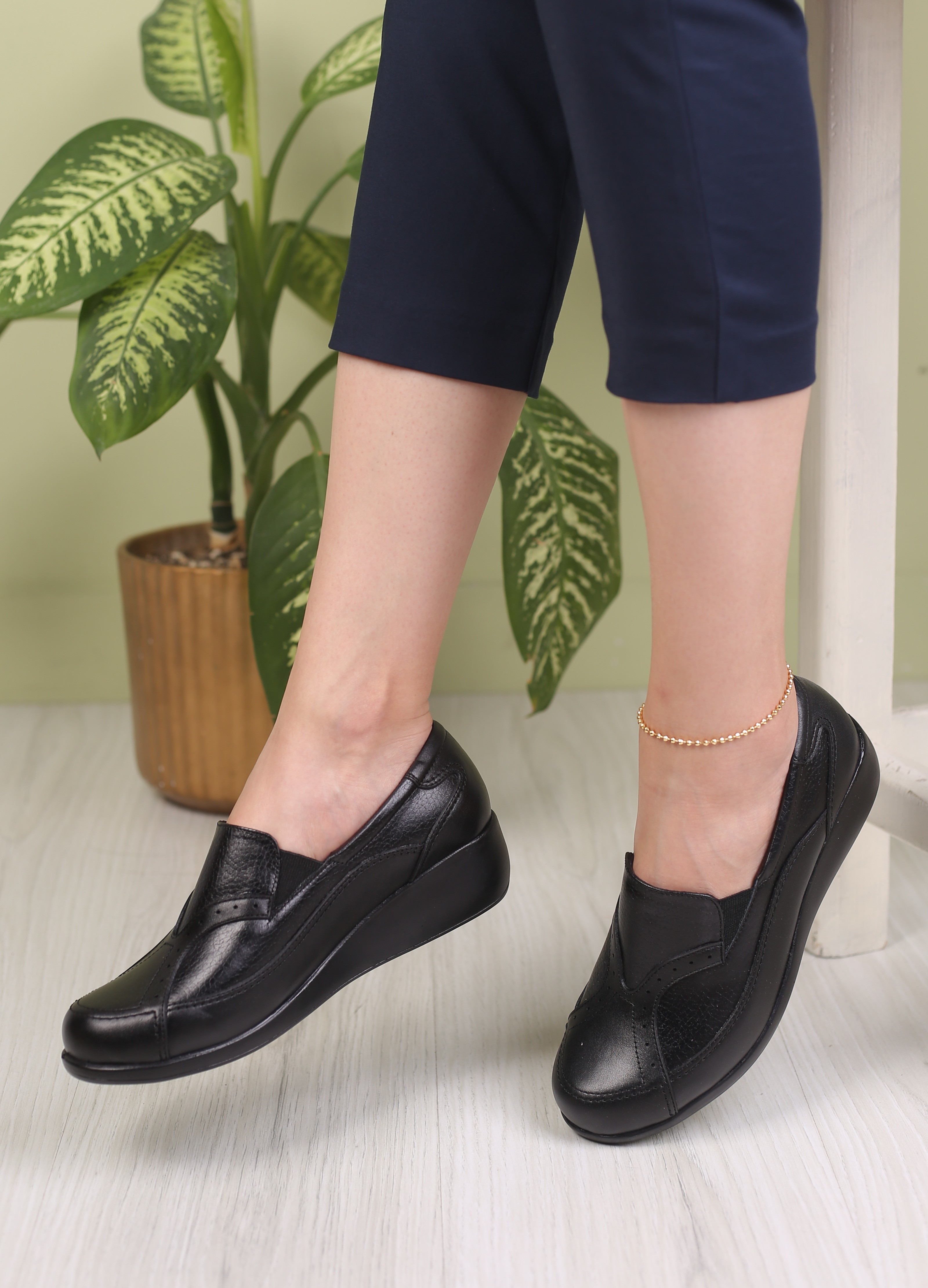 کفش پرسنلی زنانه کد 196 پلاک