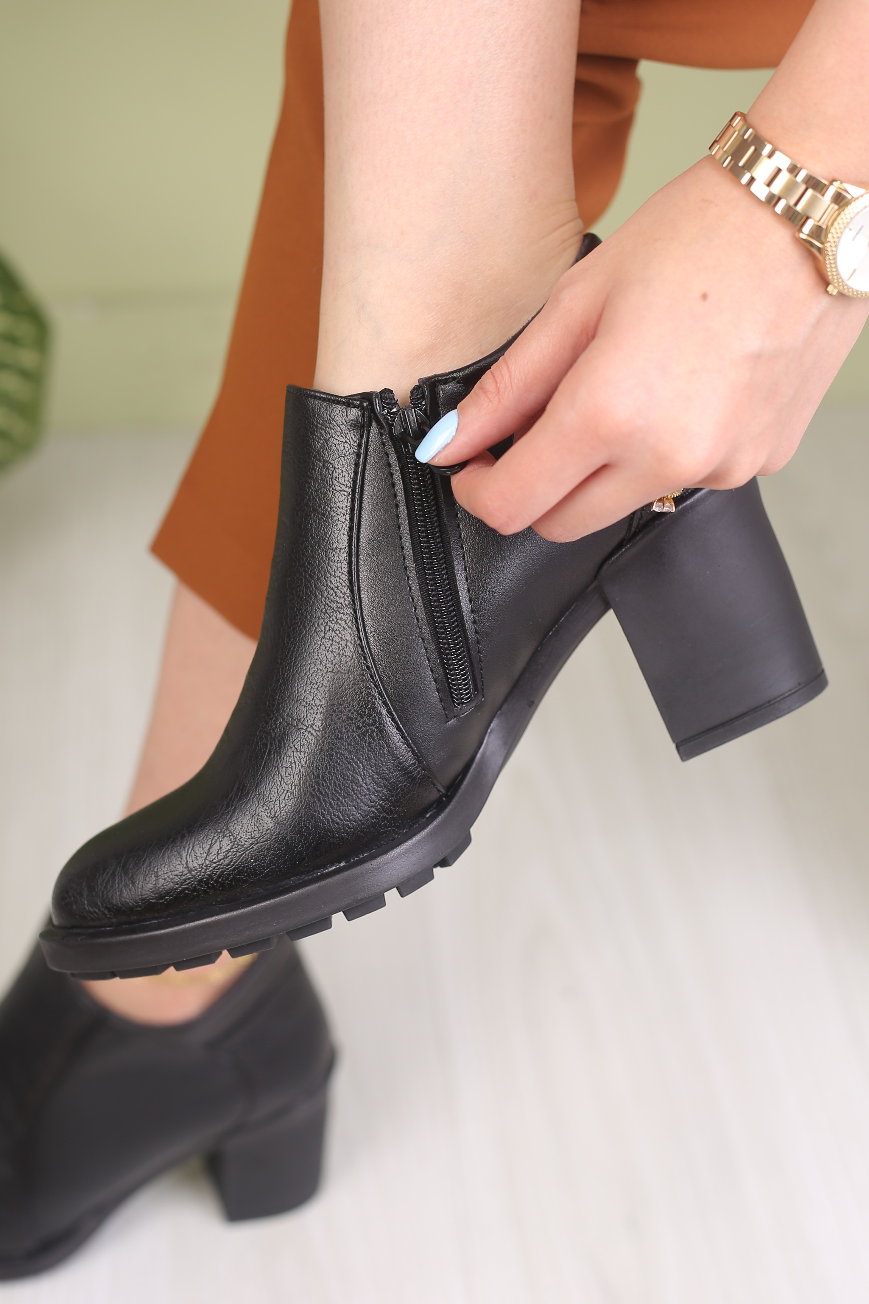 کفش زنانه پرسنلی پاشنه دار سامانتا