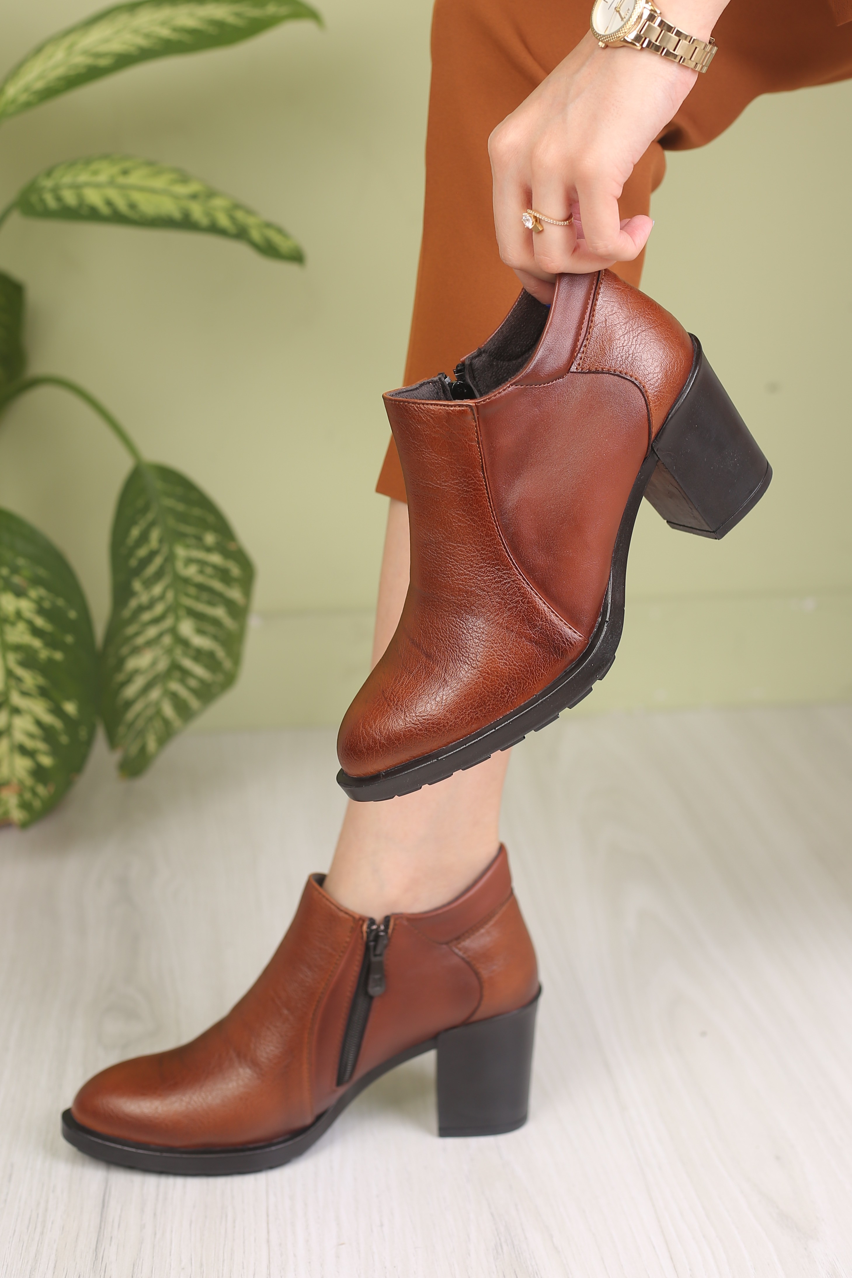 کفش زنانه پرسنلی پاشنه دار سامانتا