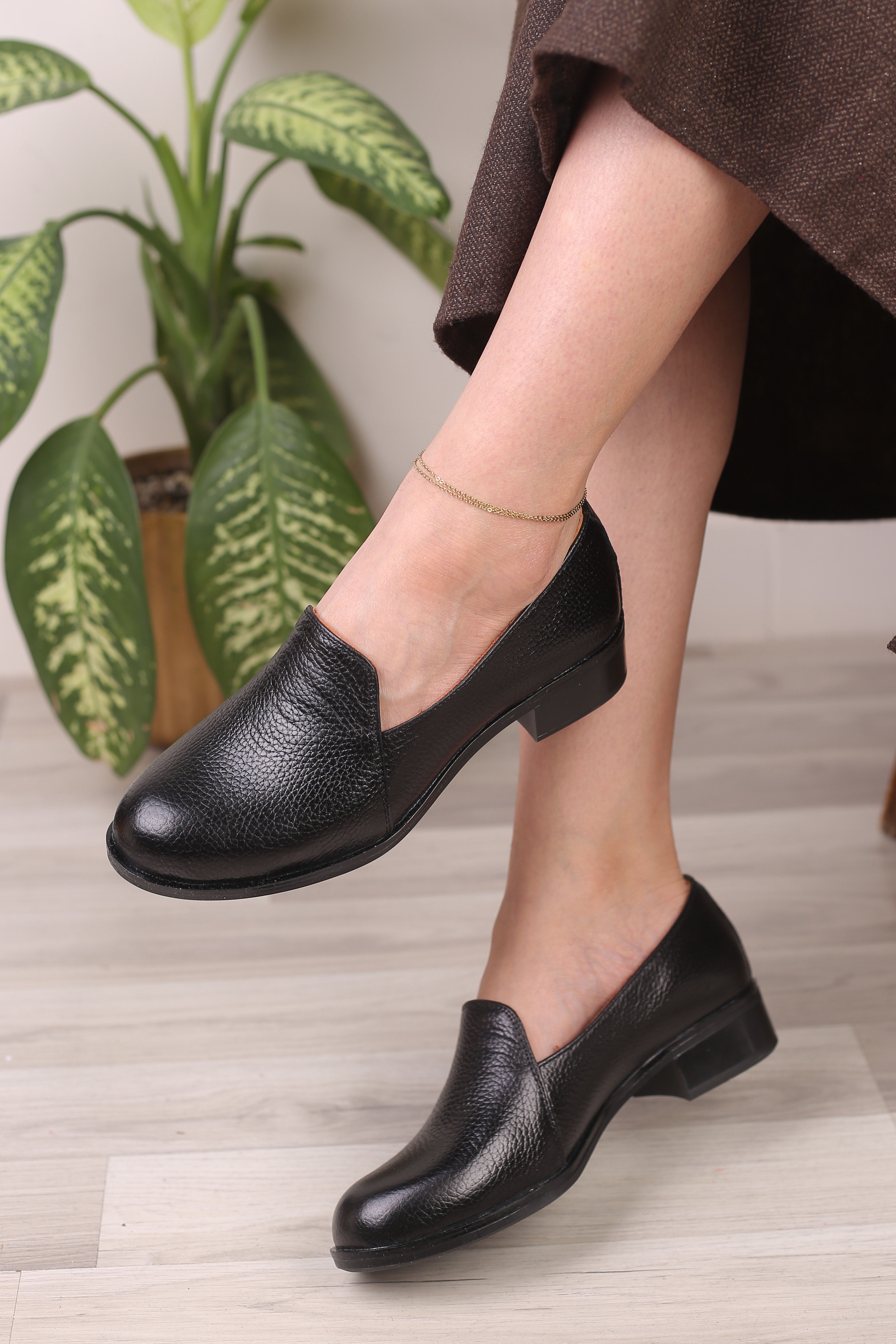 کفش چرم پرسنلی زنانه کد 234