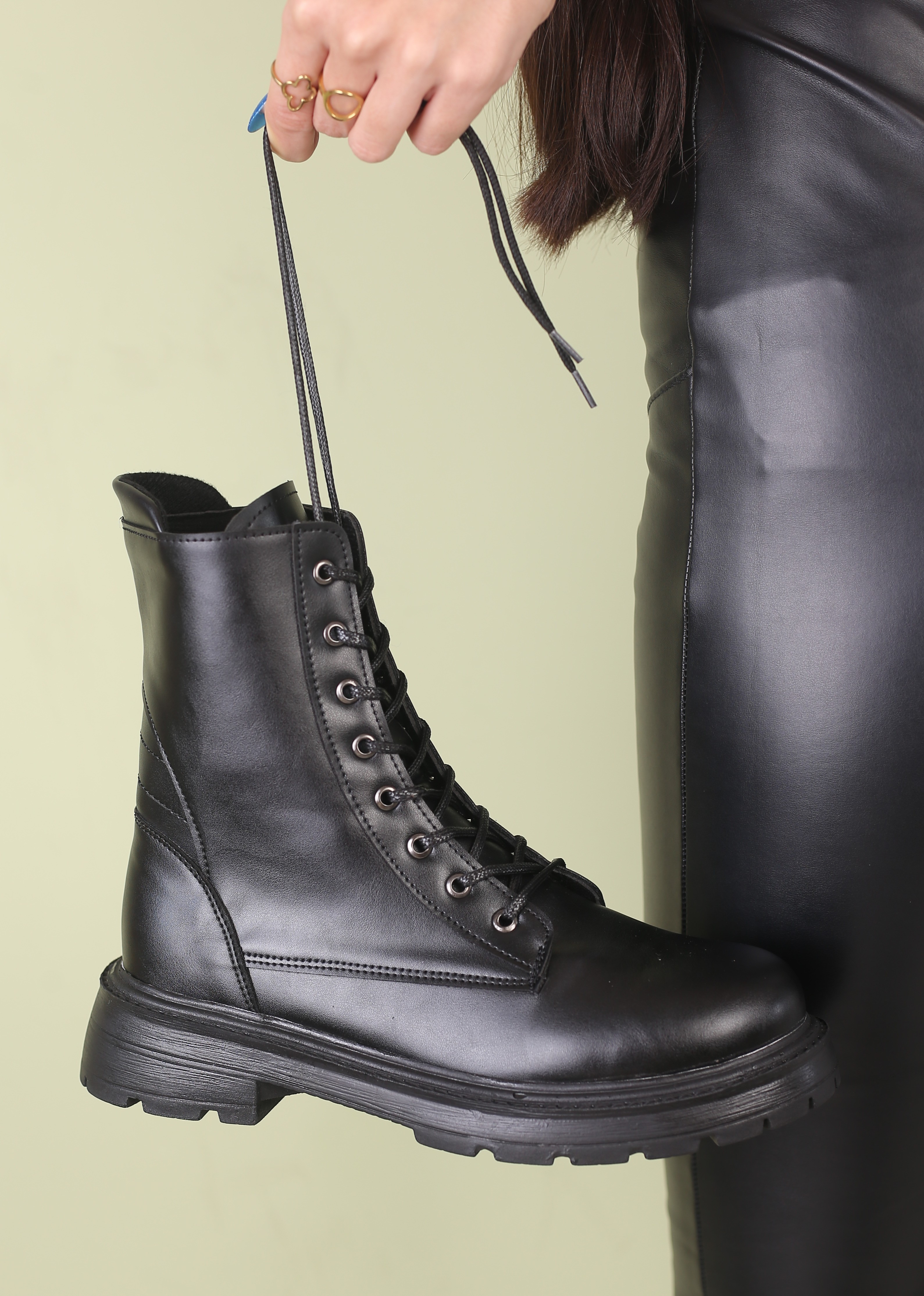 بوت زنانه یقه دار