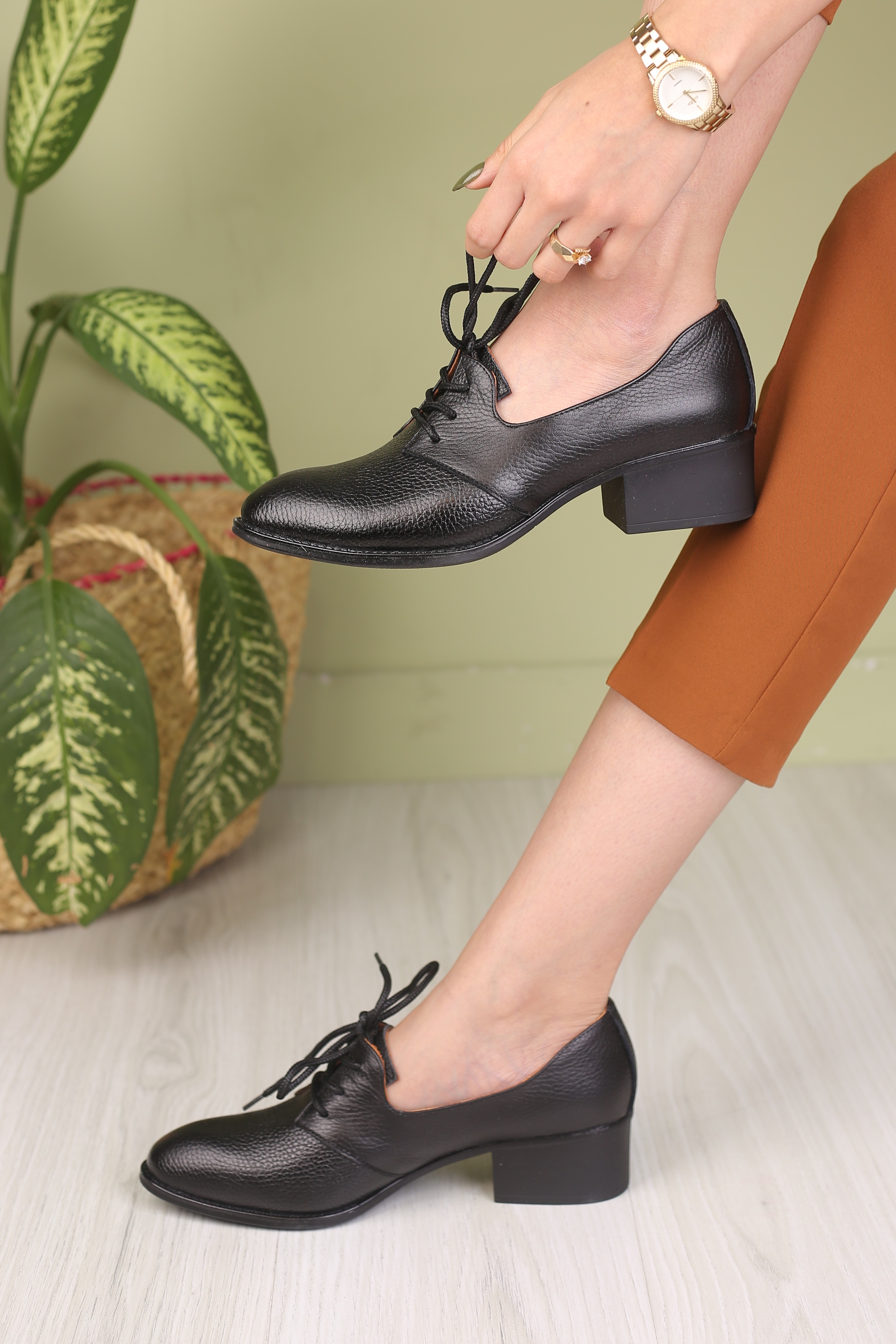 کفش چرم پرسنلی زنانه کد 181