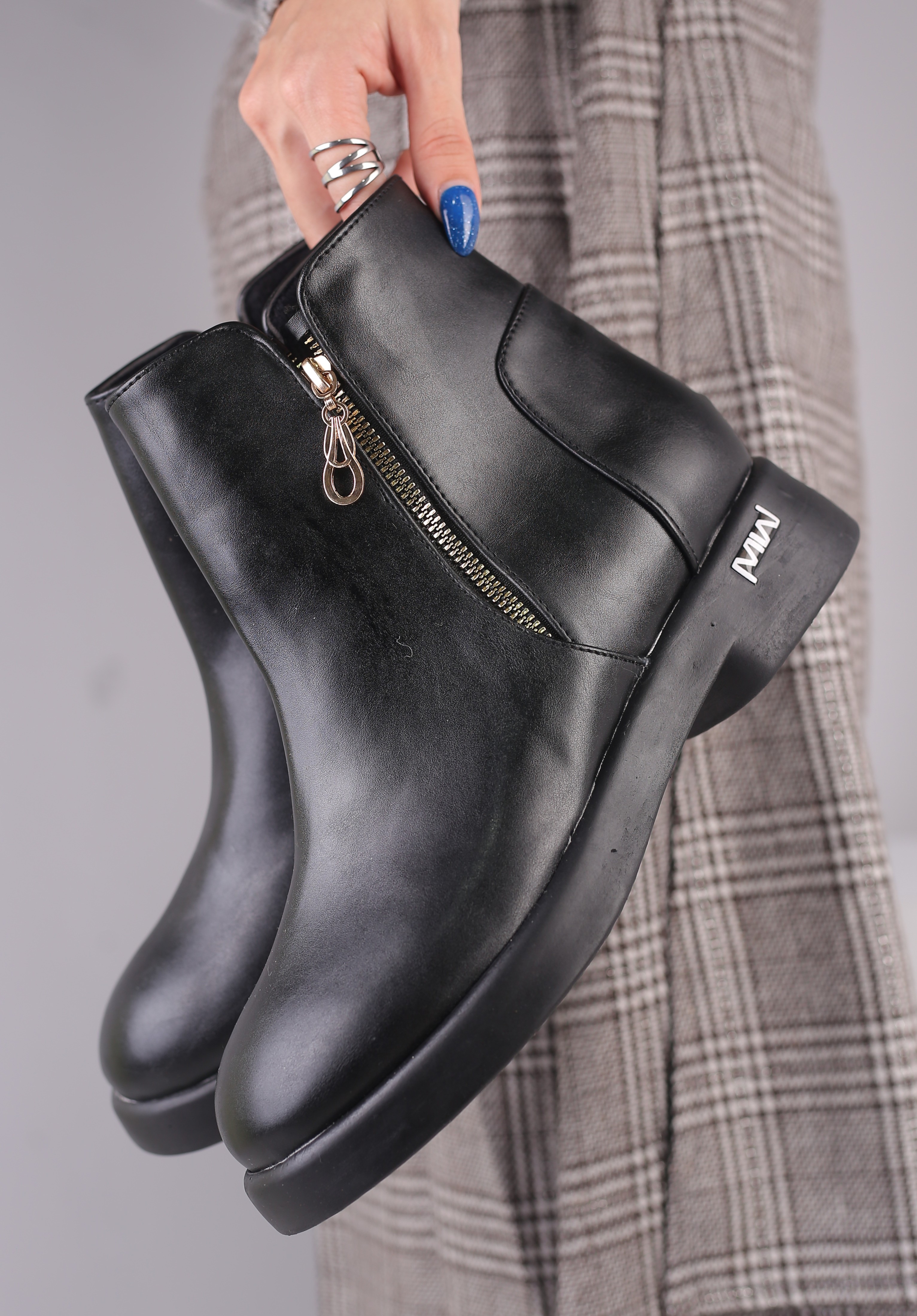 نیم بوت زنانه زیپ نما 1039