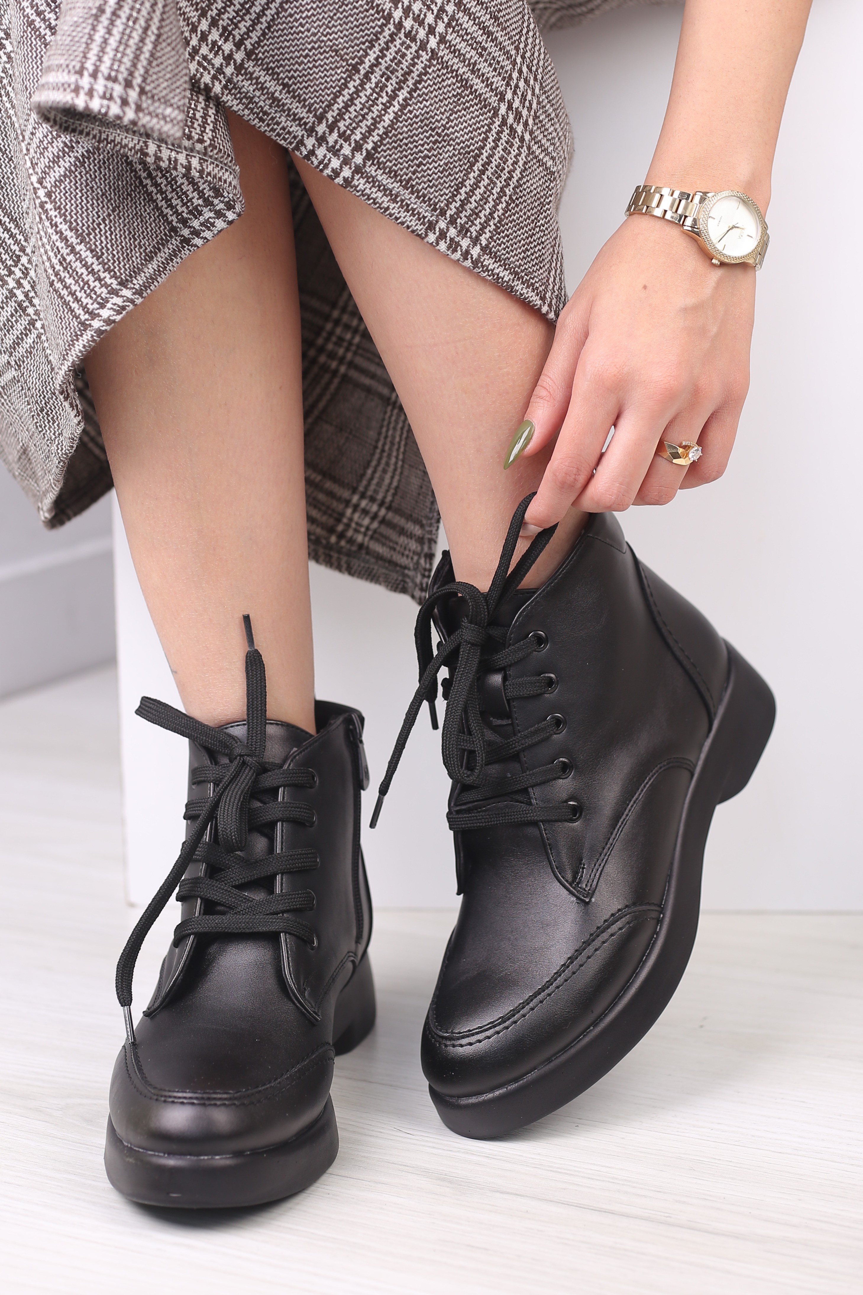 نیم بوت زنانه آندیا