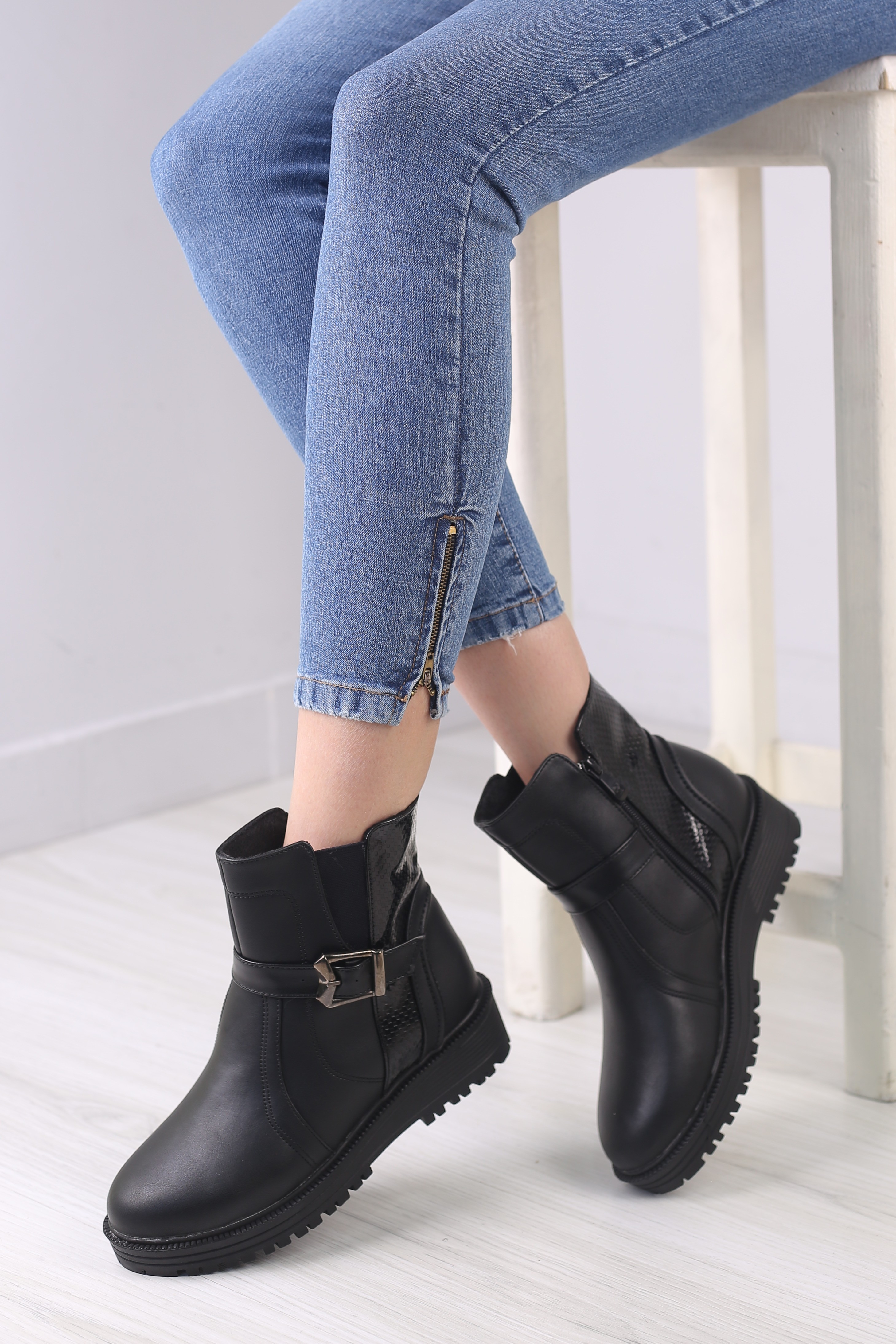 نیم بوت زنانه پشت ورنی