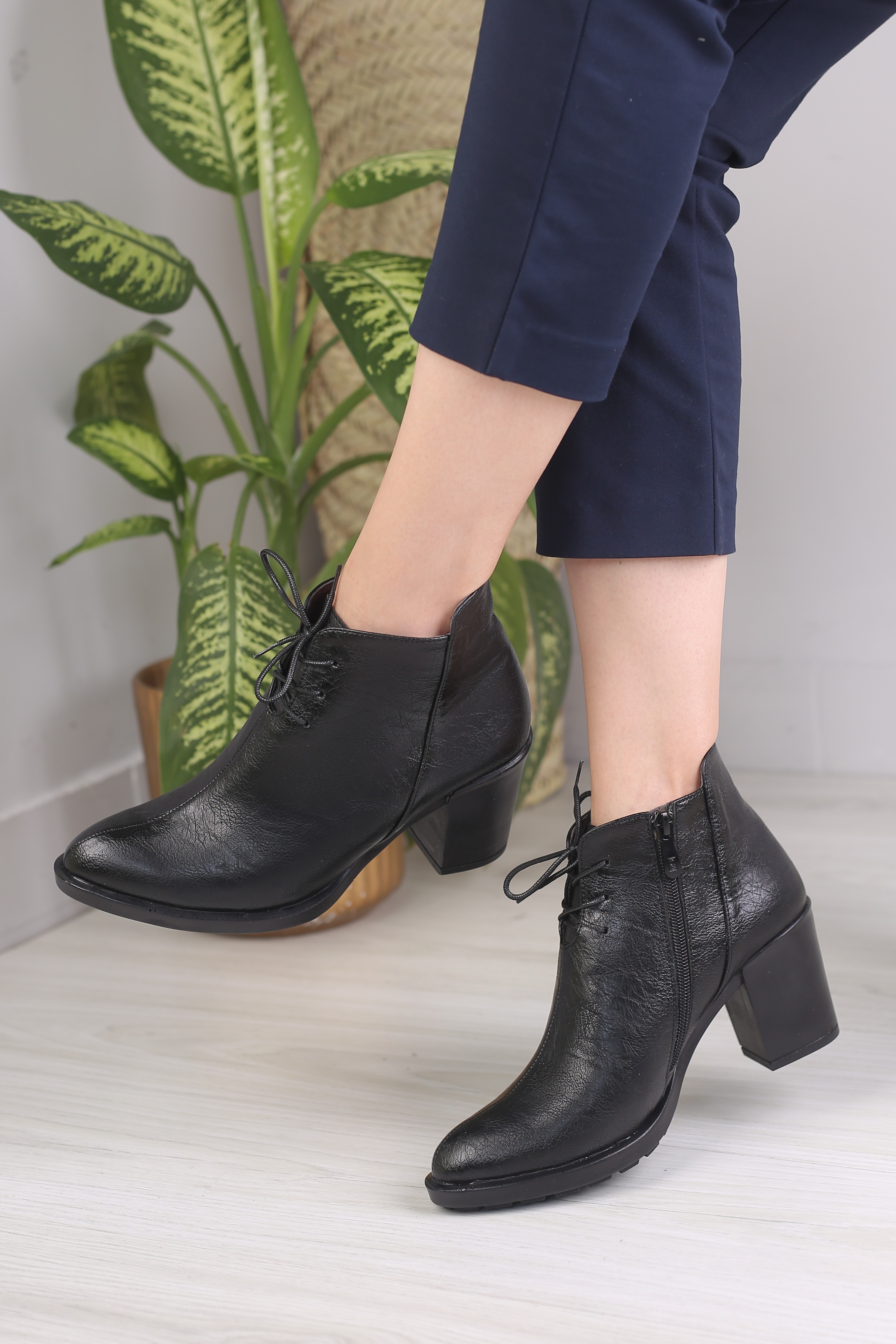 نیم بوت زنانه افرا