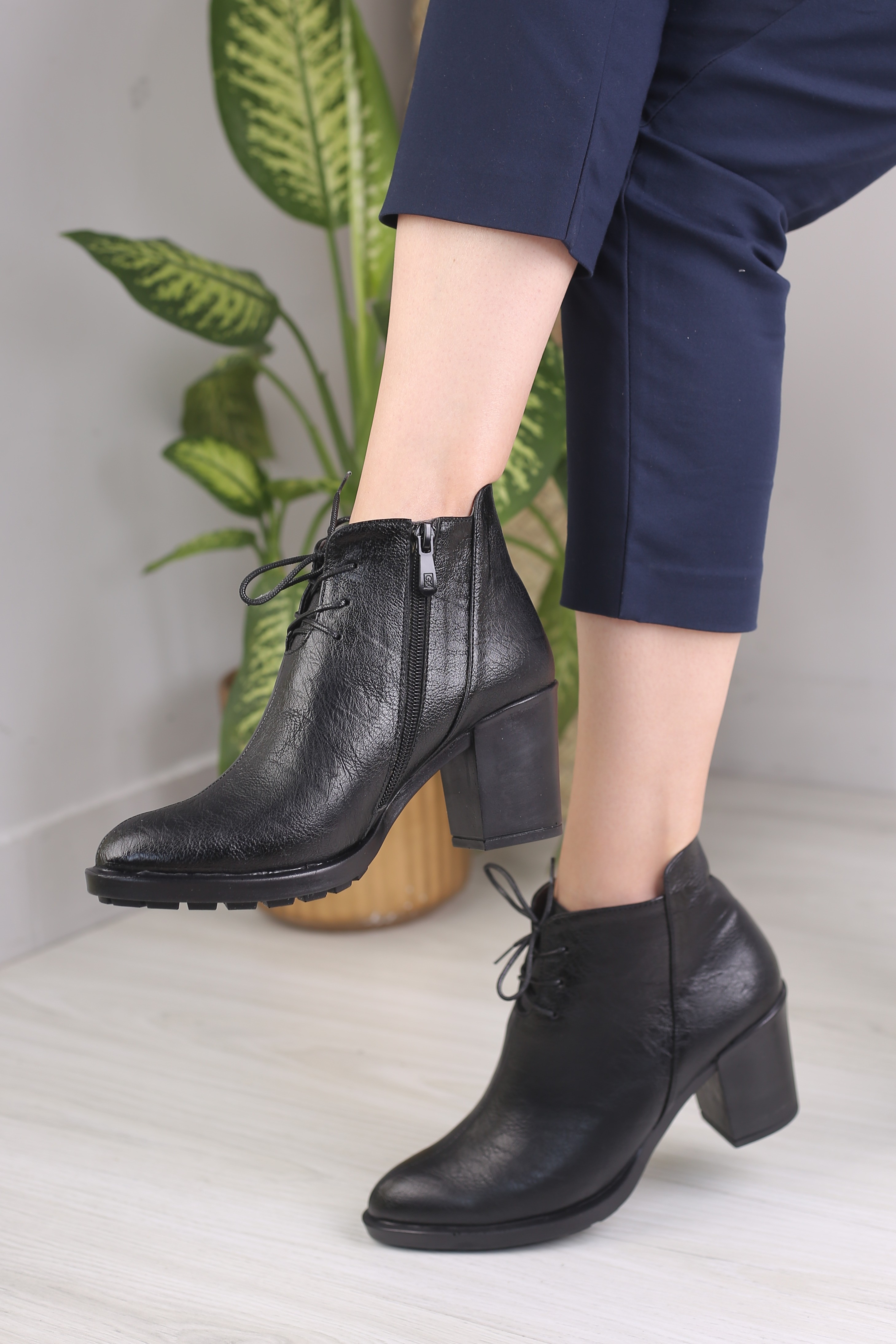 نیم بوت زنانه افرا