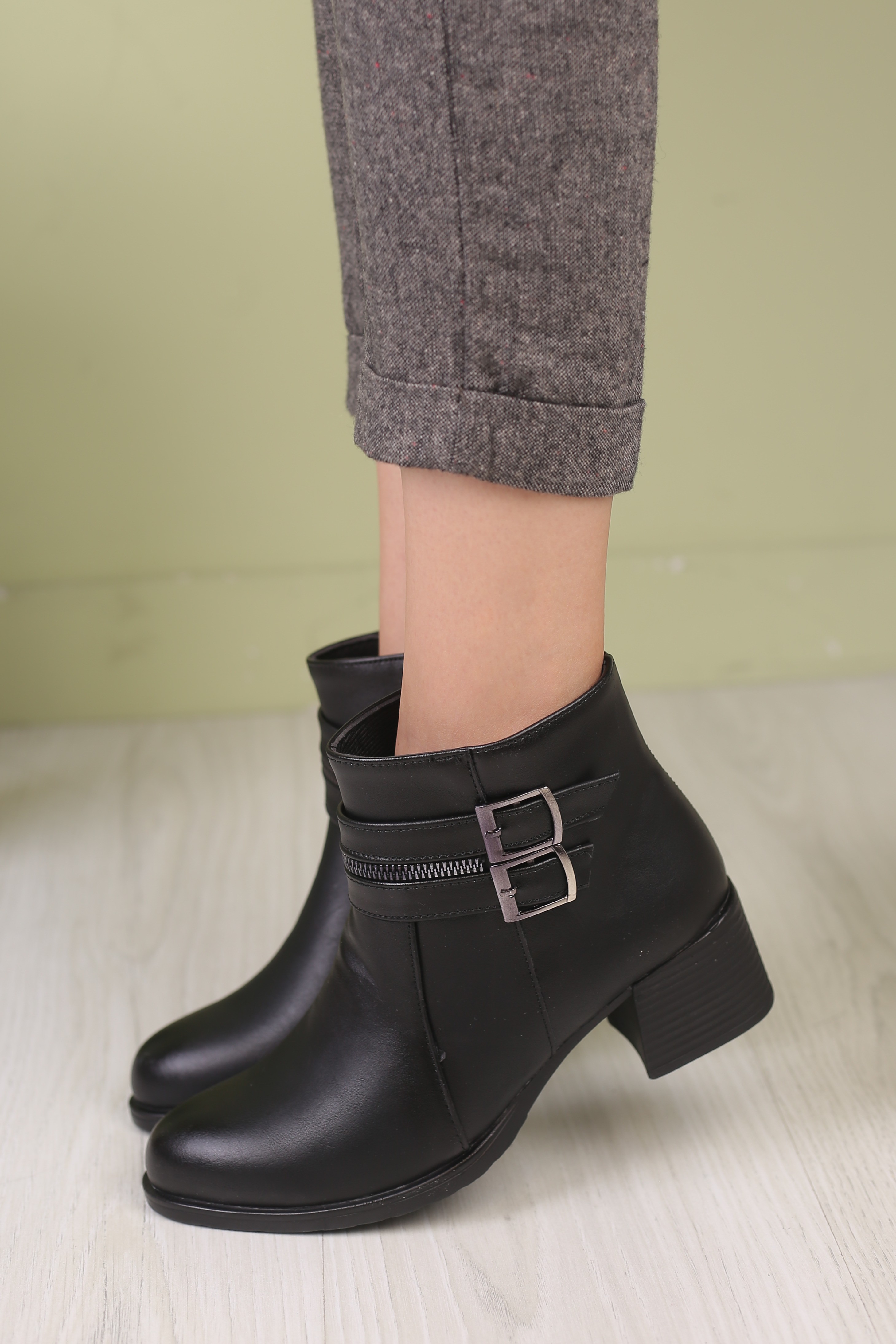 نیم بوت زنانه گلوریا زیپی