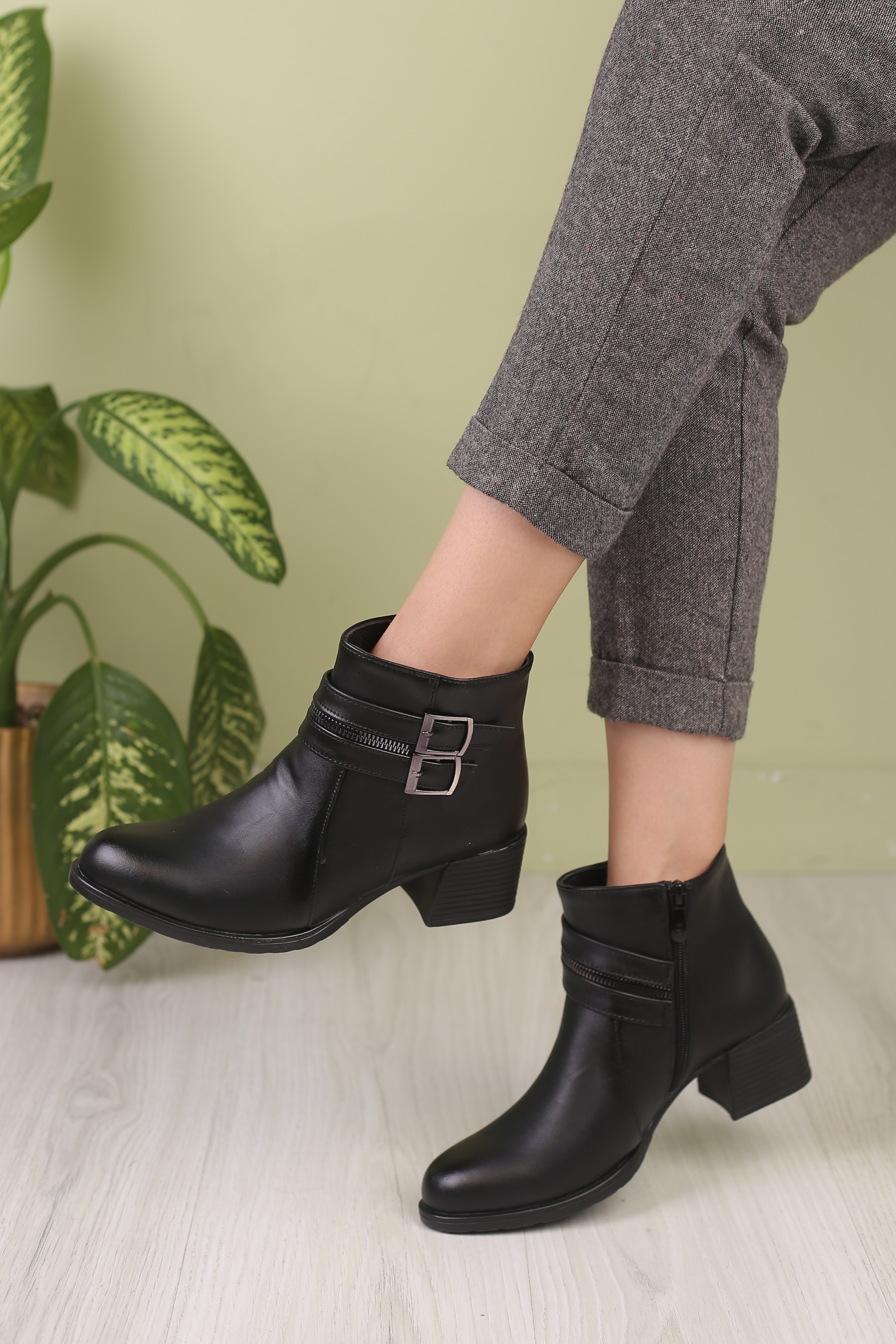 نیم بوت زنانه گلوریا زیپی