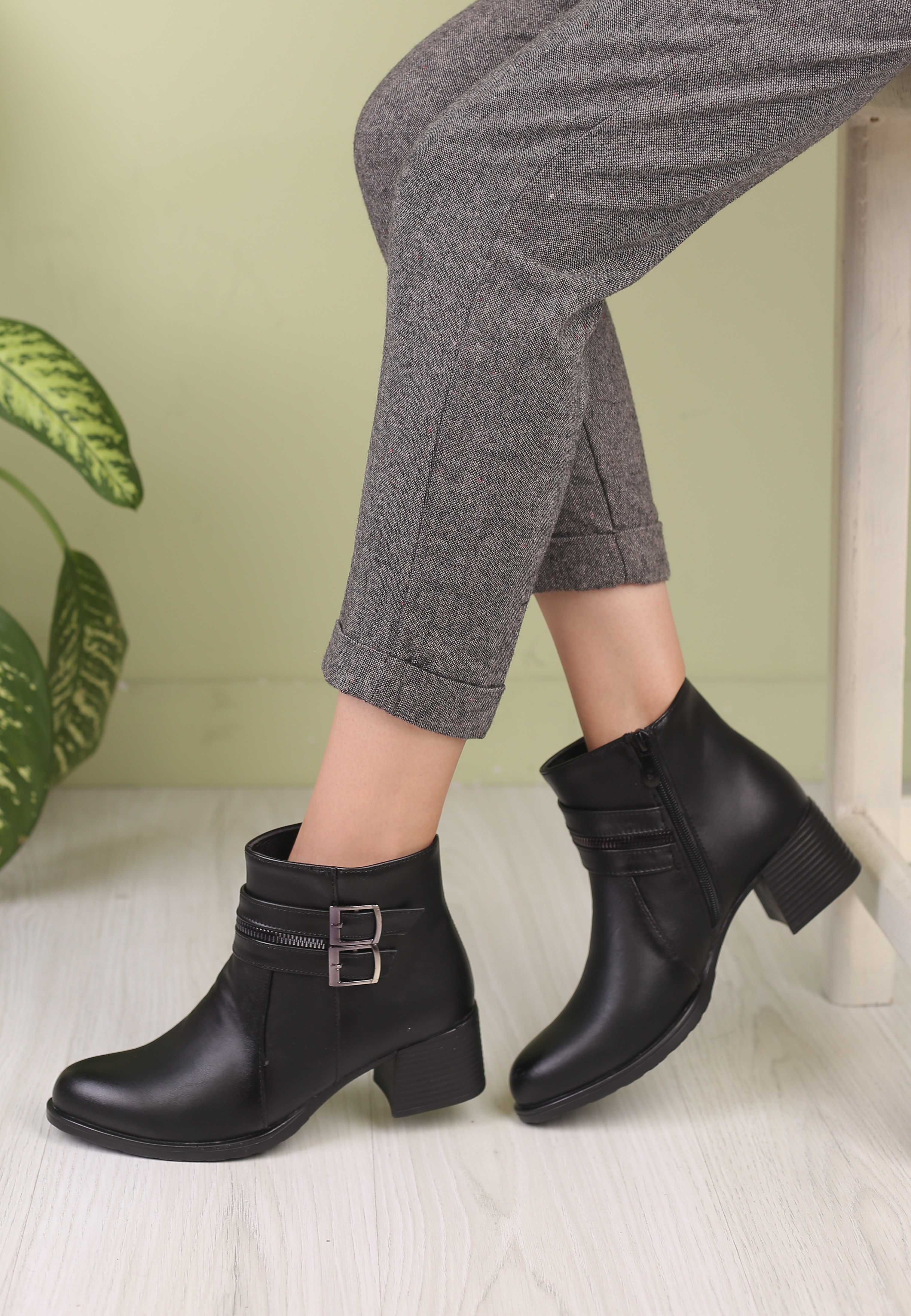 نیم بوت زنانه گلوریا زیپی