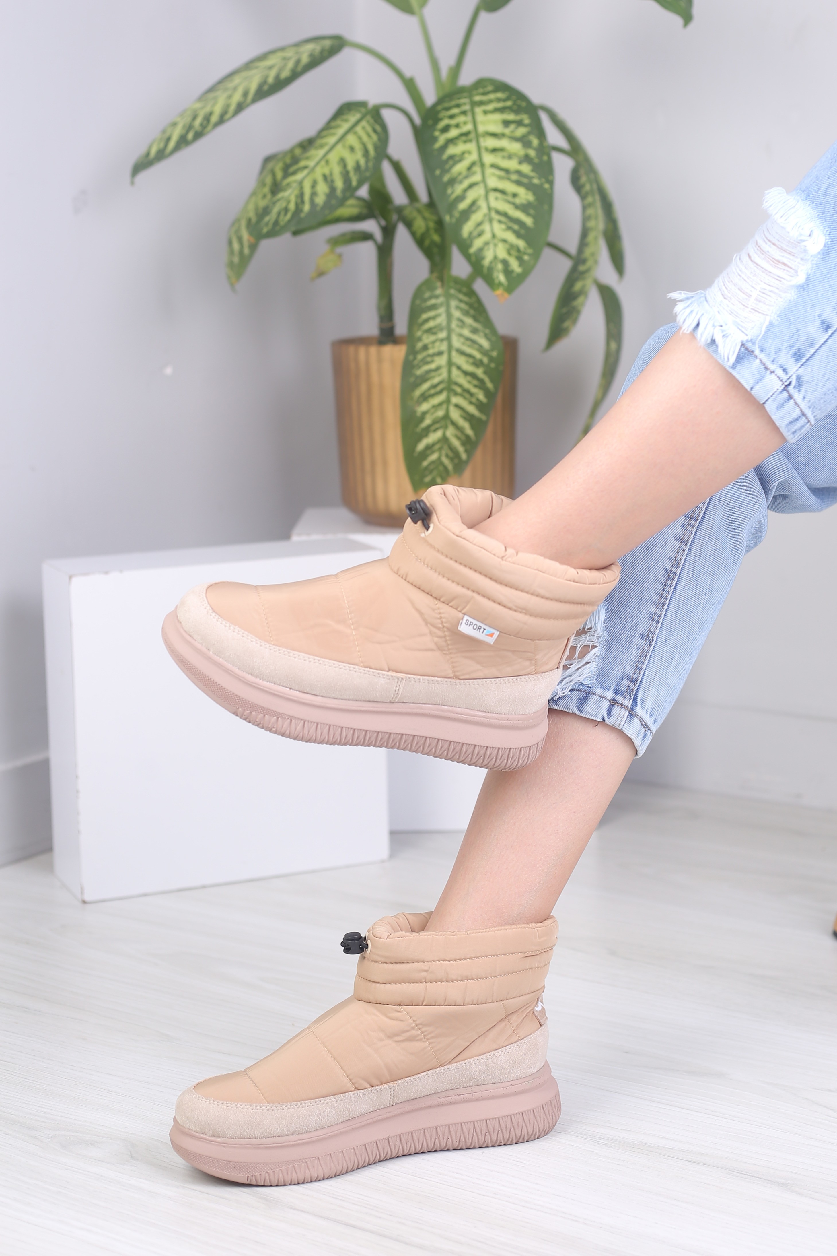 نیم بوت زنانه شمعی ساق کوتاه