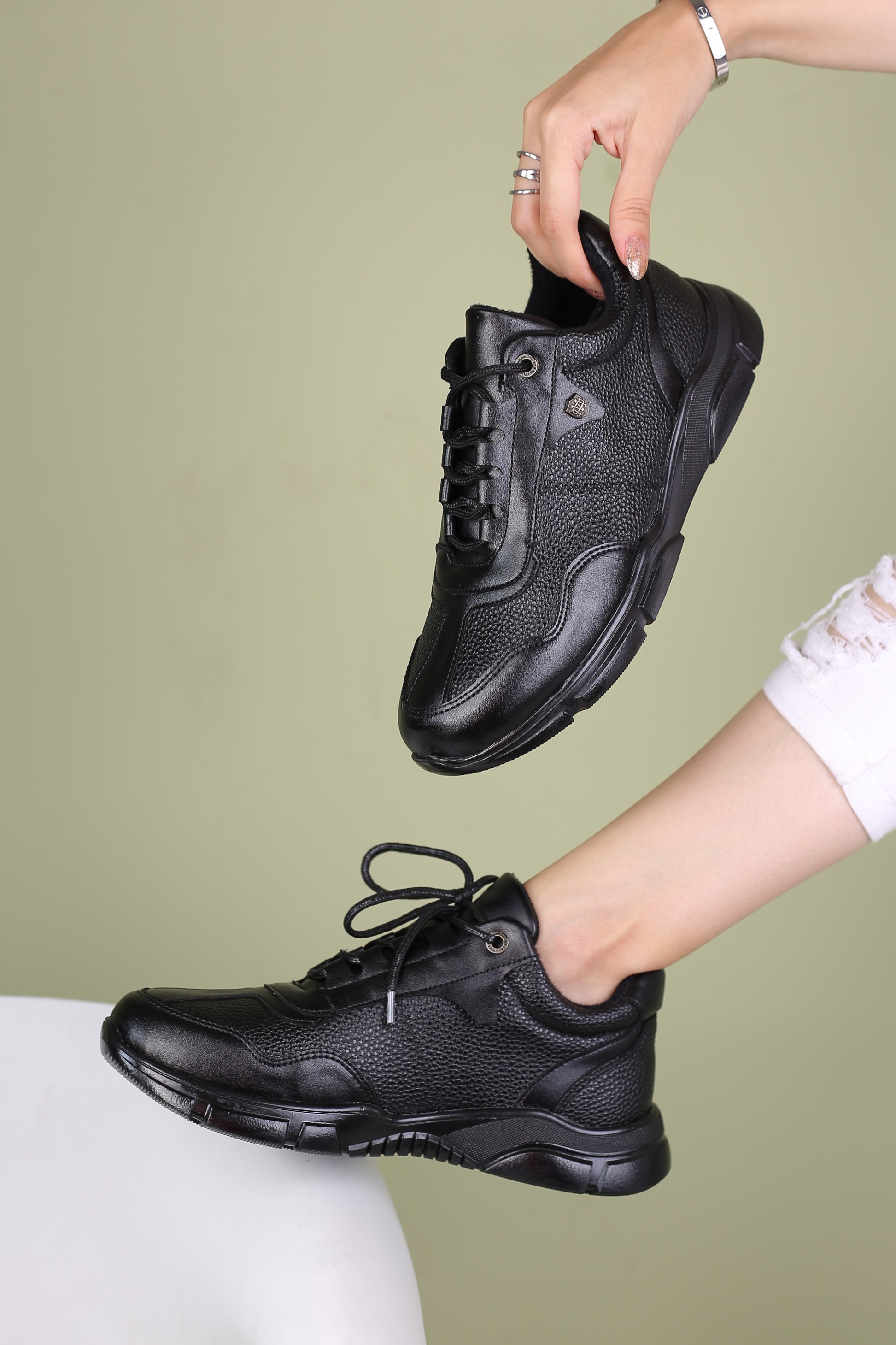 کفش اسپرت زنانه تورج