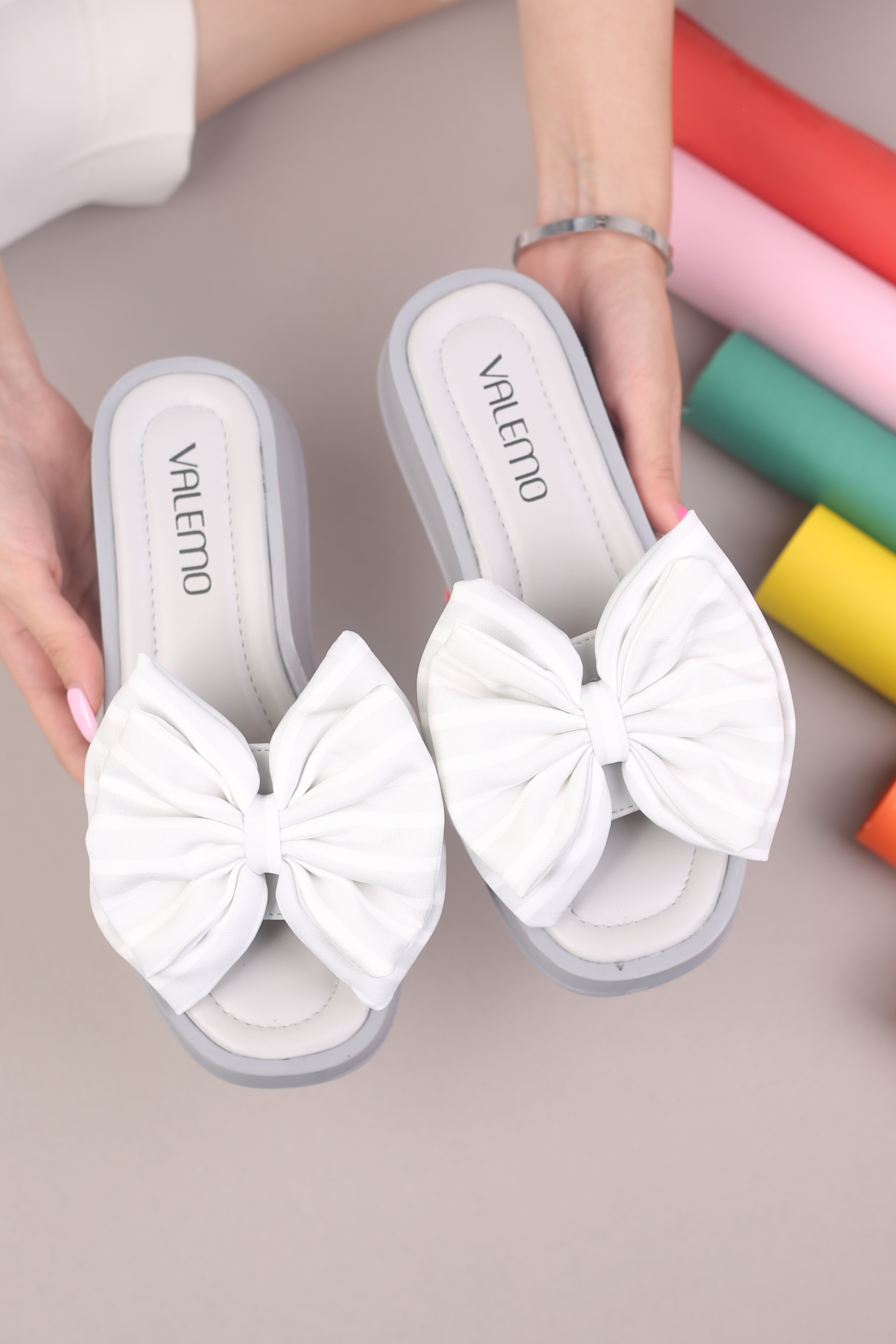 کفش صندل زنانه روفرشی باربی