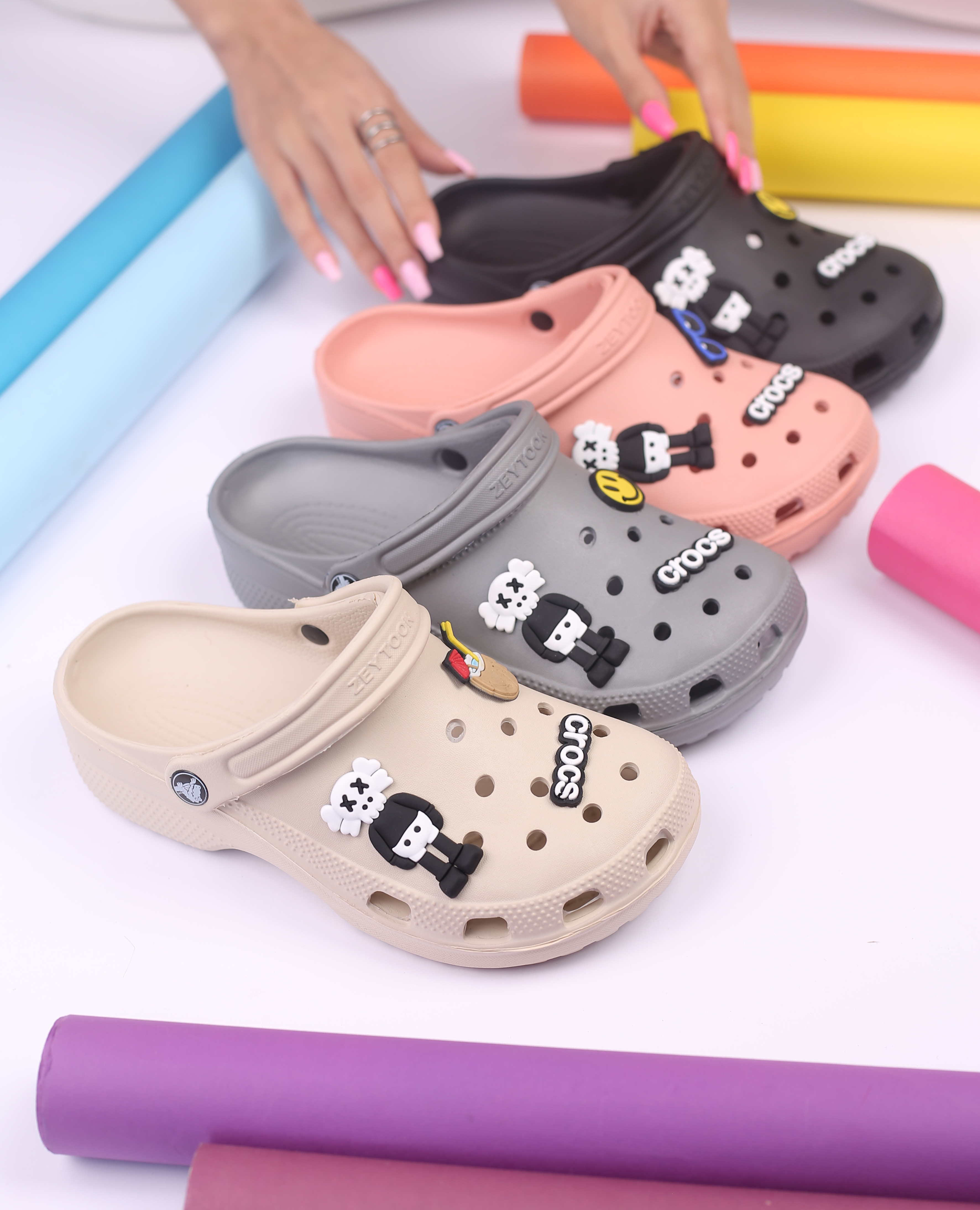 کفش صندل ست زنانه و مردانه رکابدار کراکس 2