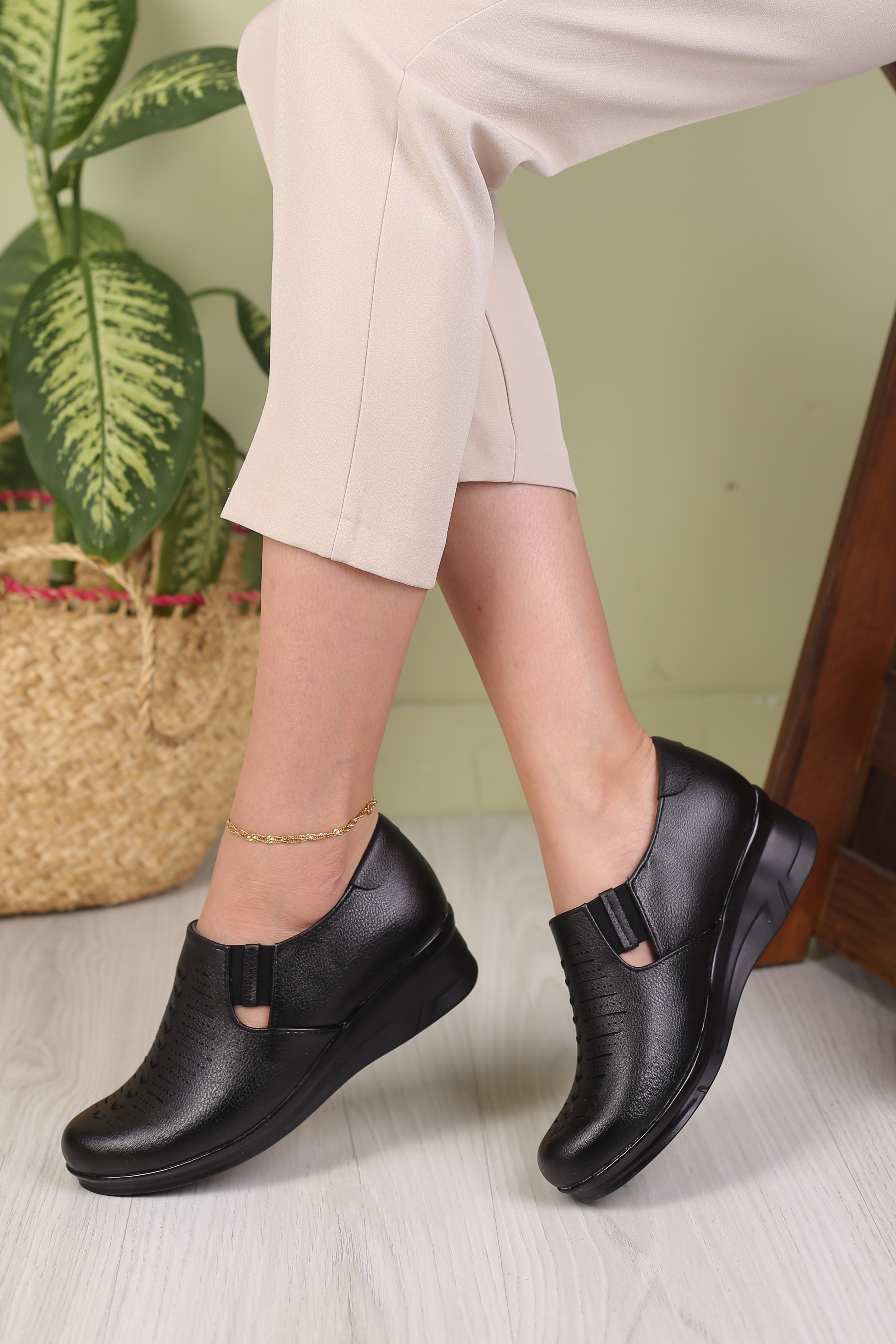 کفش پرسنلی زنانه فرمت