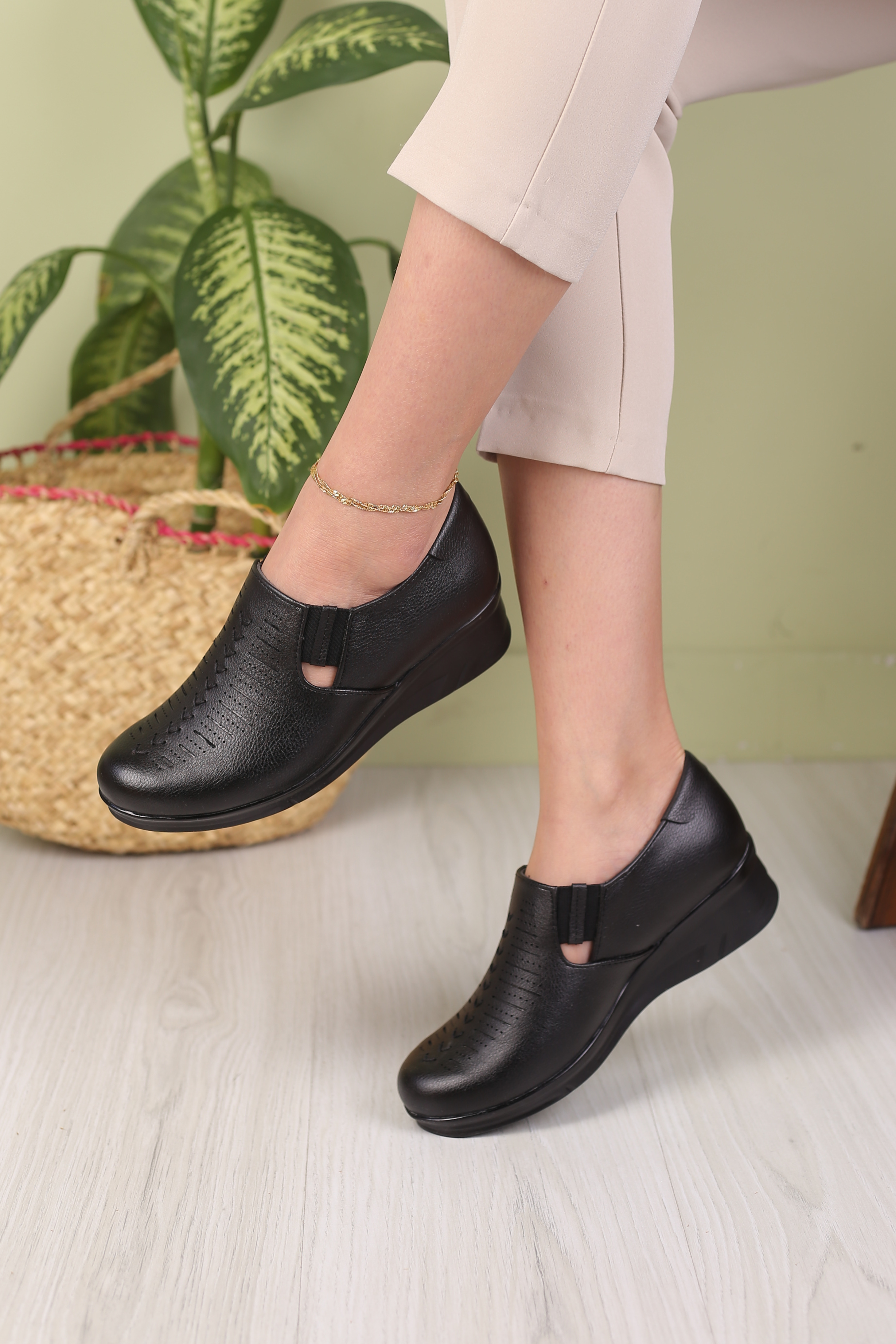 کفش پرسنلی زنانه فرمت