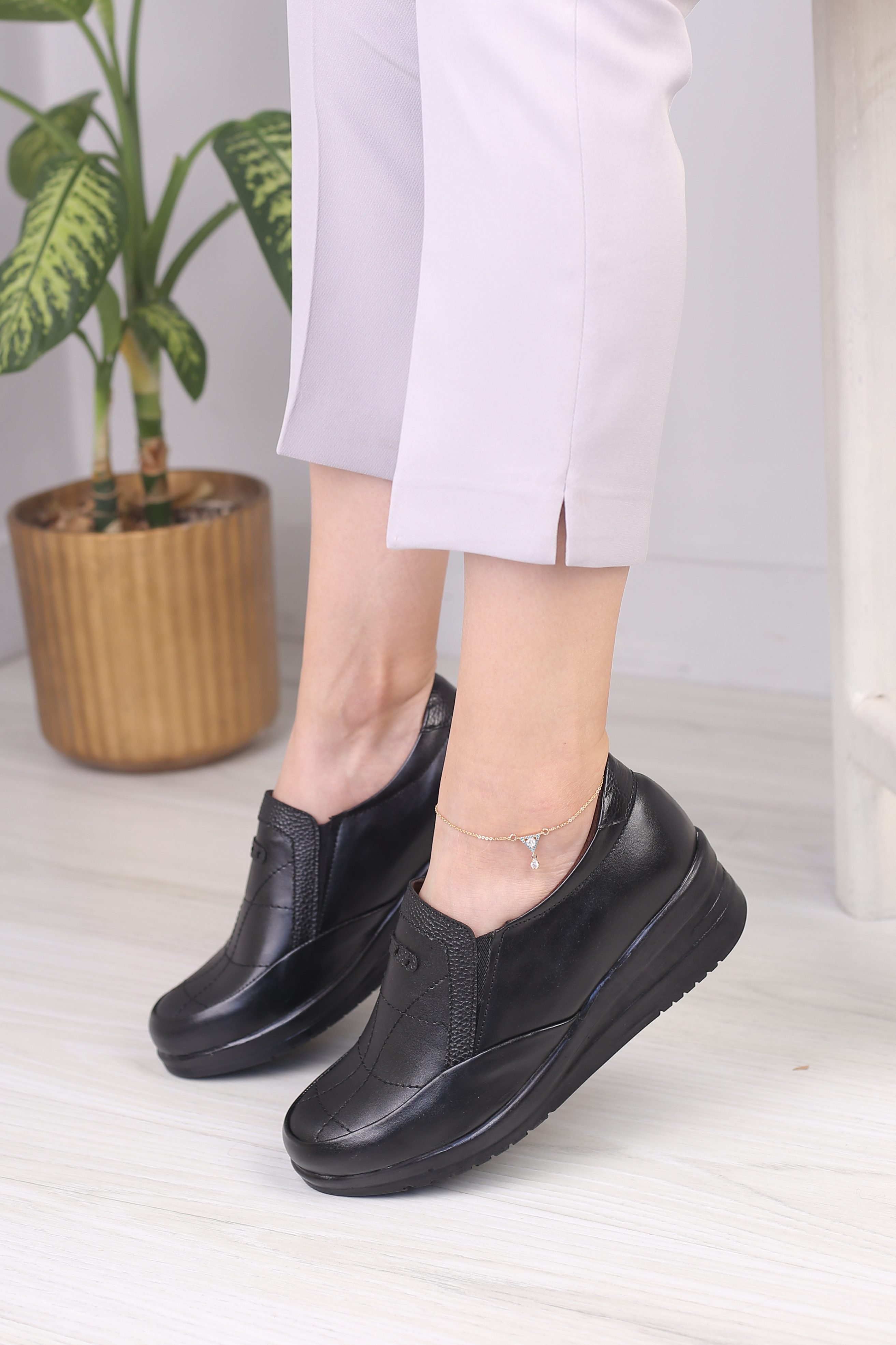 کفش پرسنلی زنانه دیانا تونلی