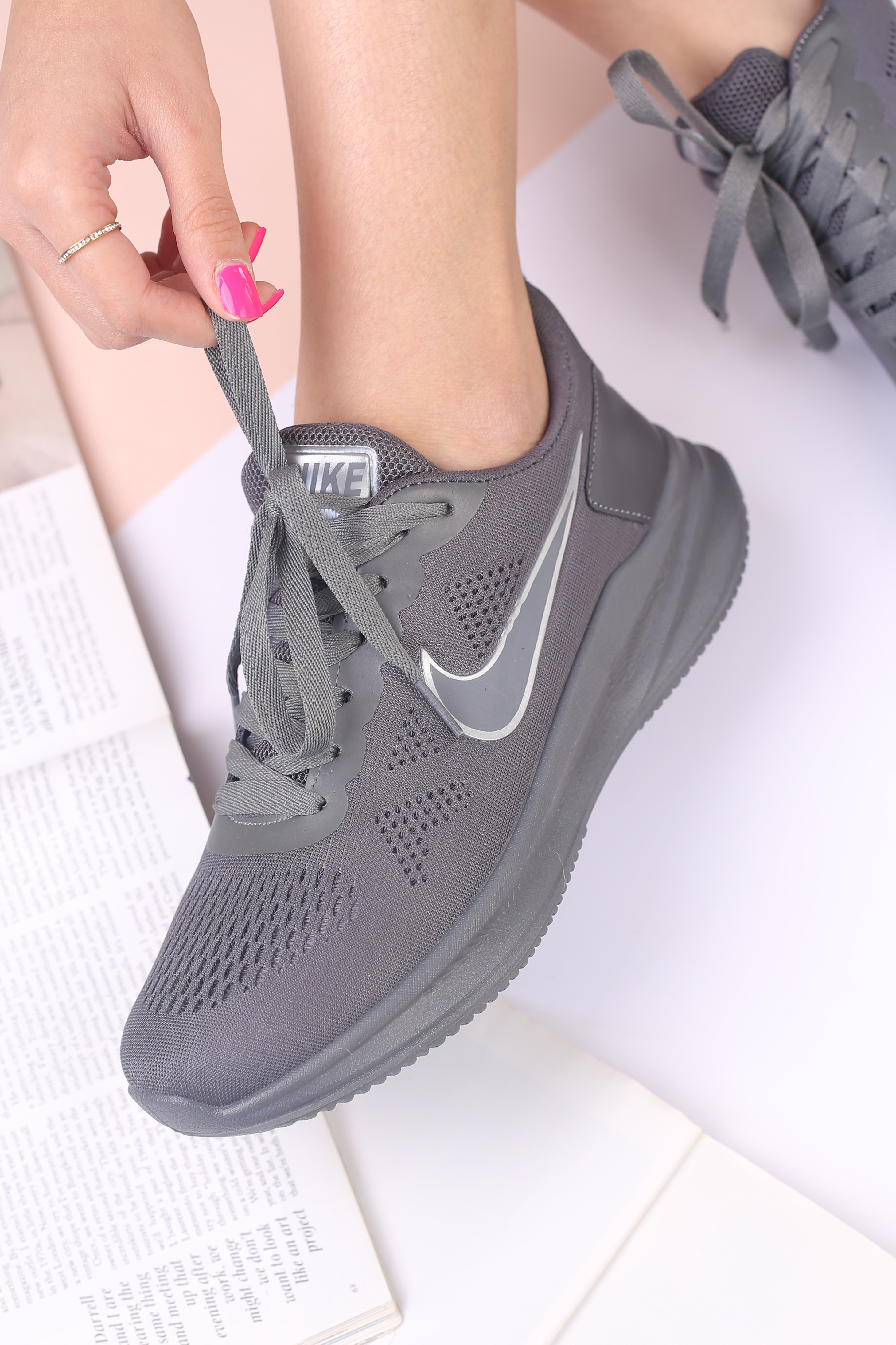 کفش اسپرت زنانه نایک 03