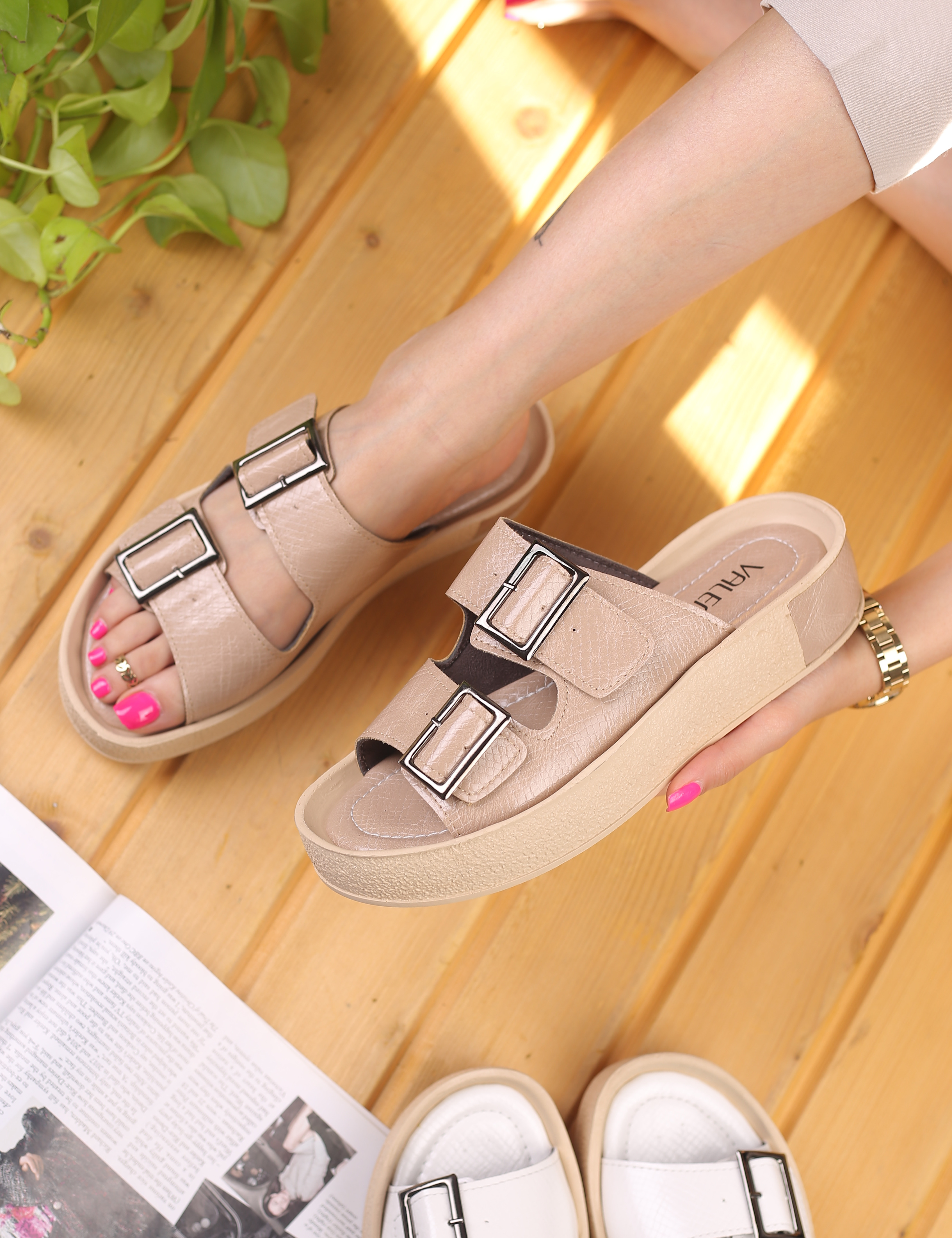 کفش صندل زنانه روفرشی آذین36