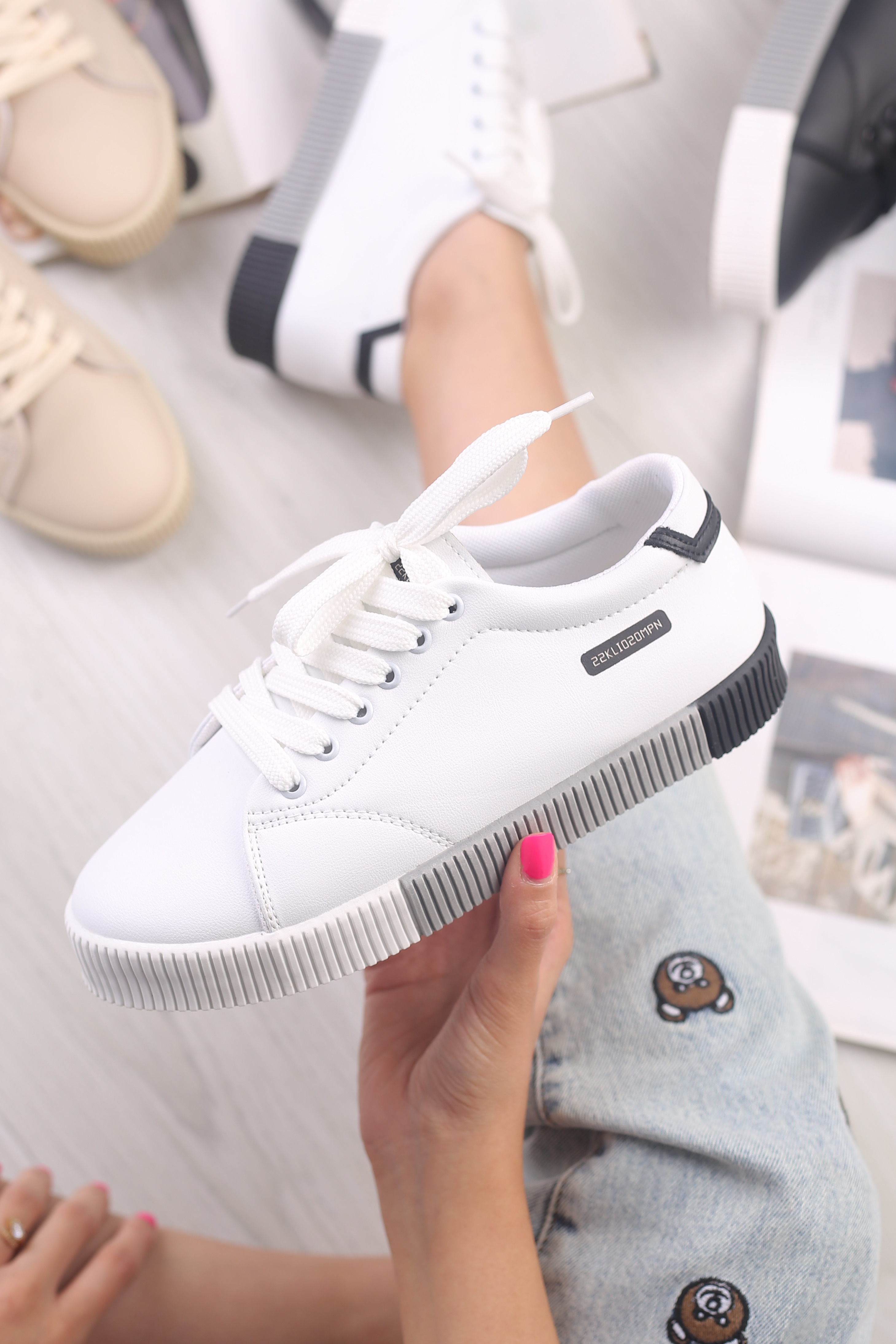 کفش اسپرت زنانه ونس پاسیل