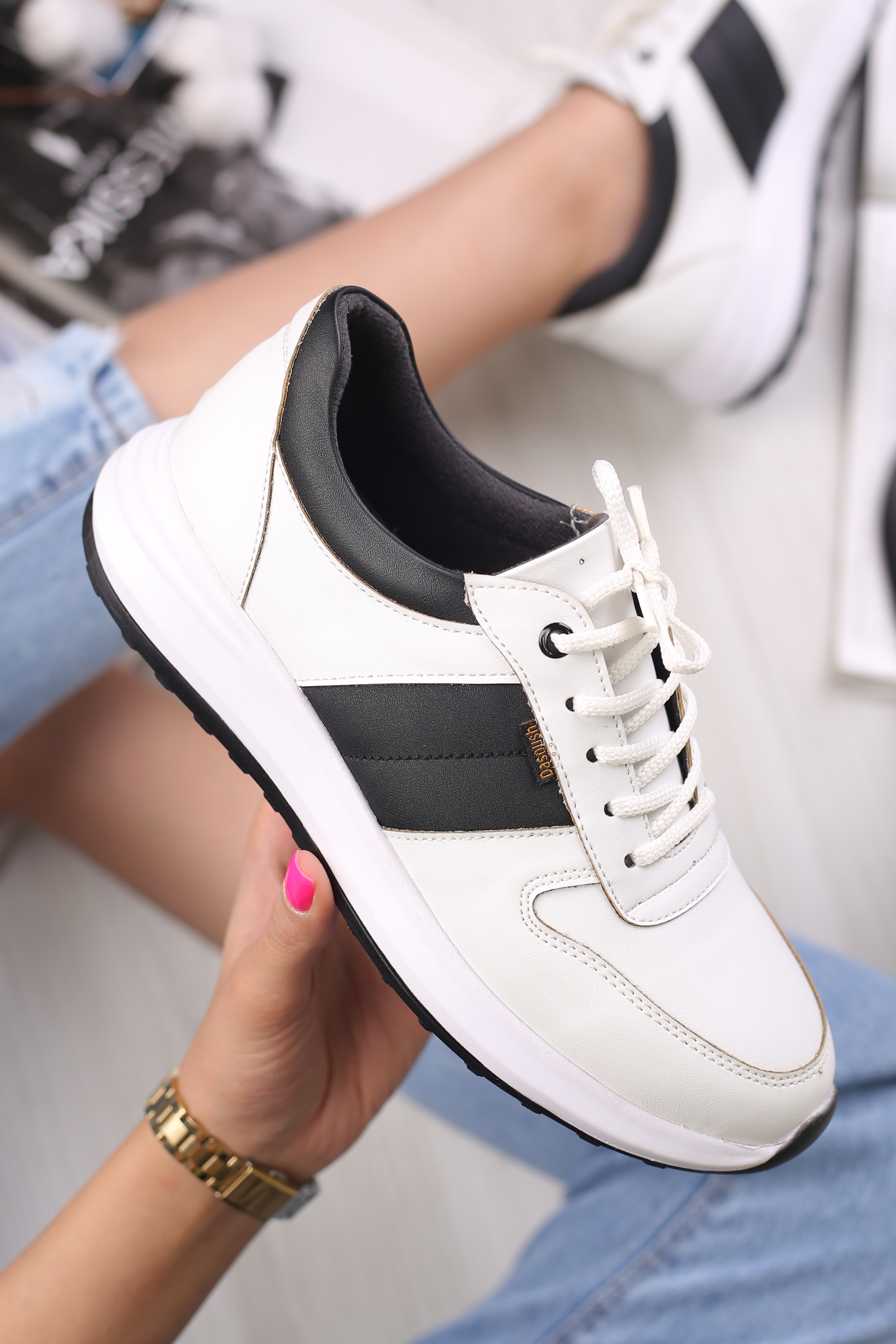 کفش اسپرت زنانه آلما دوخط