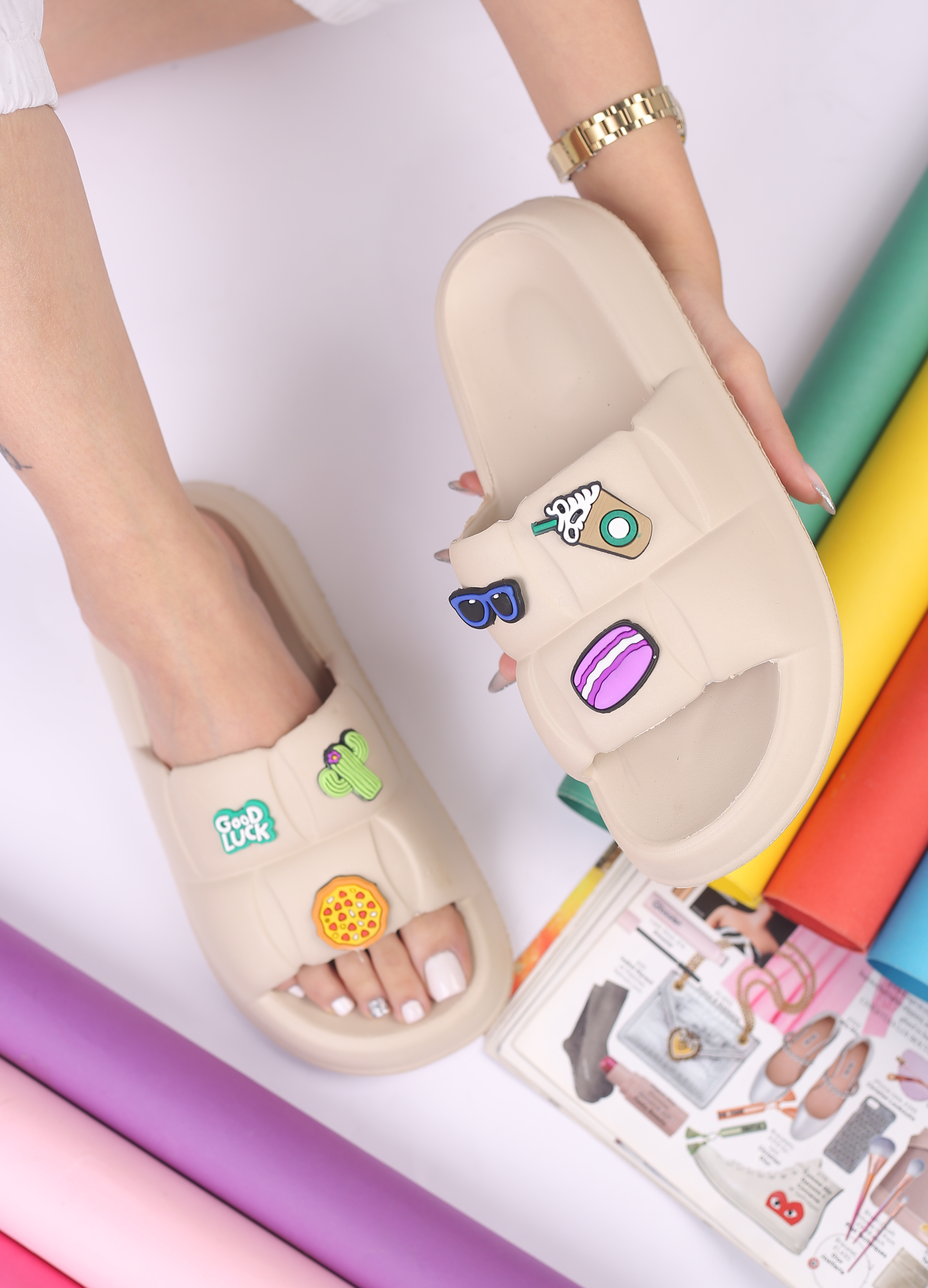 کفش صندل زنانه راحتی لاکچری استیکر