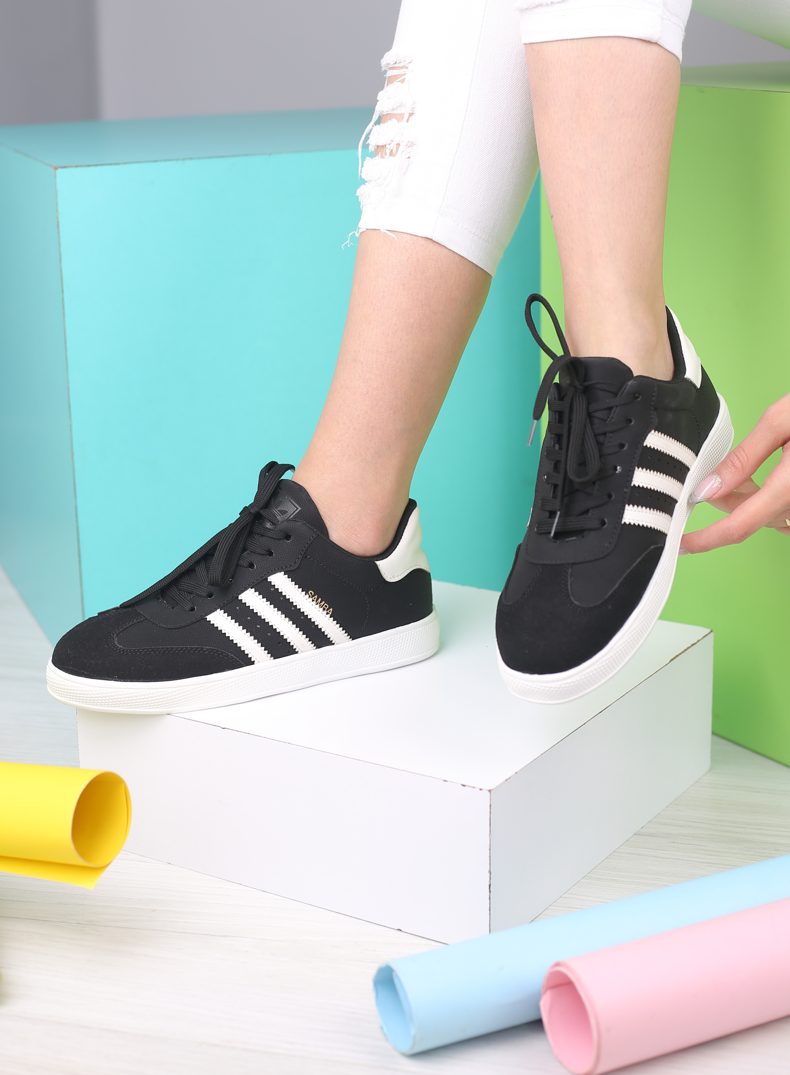 کفش اسپرت زنانه آدیداس 986