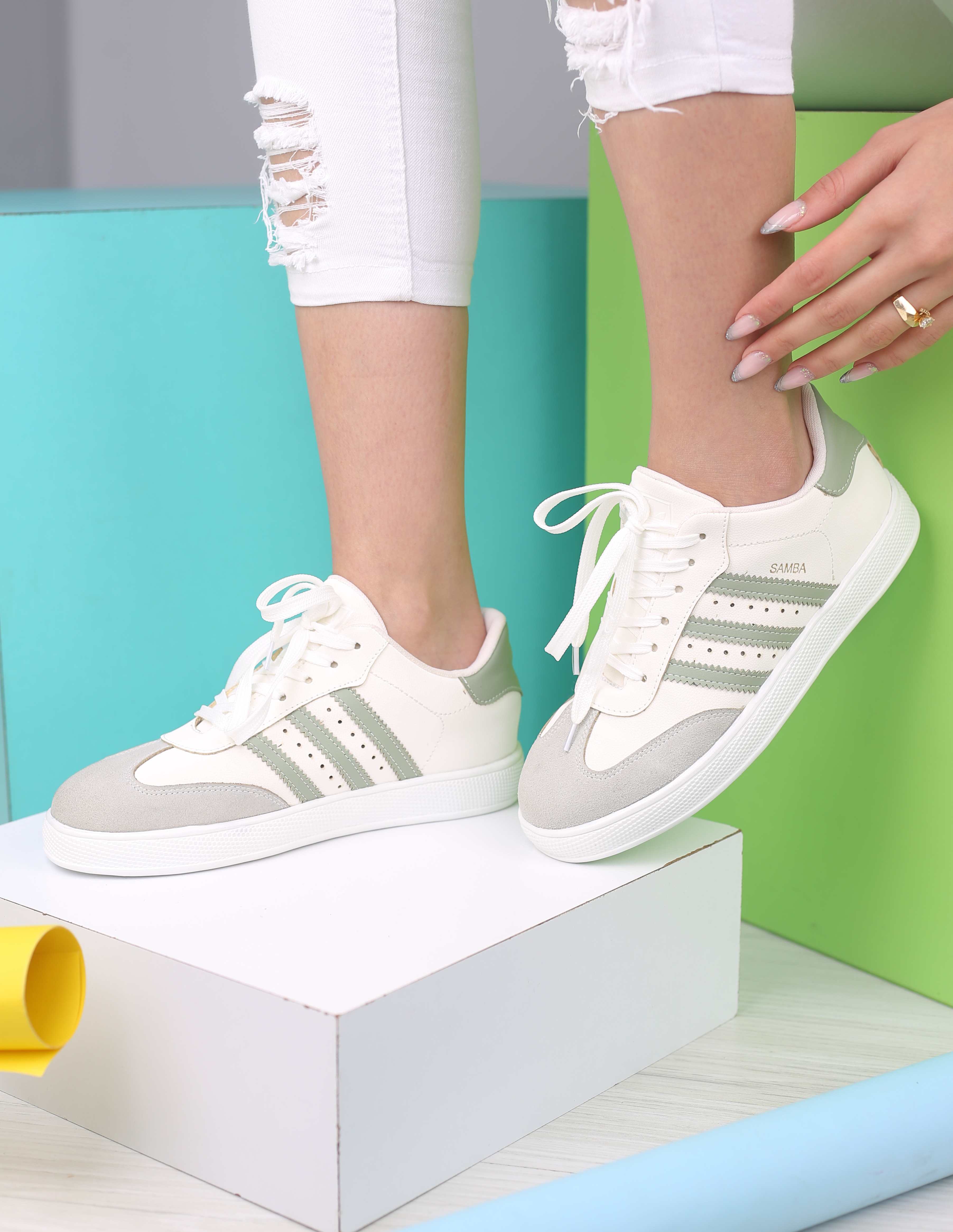 کفش اسپرت زنانه آدیداس 986