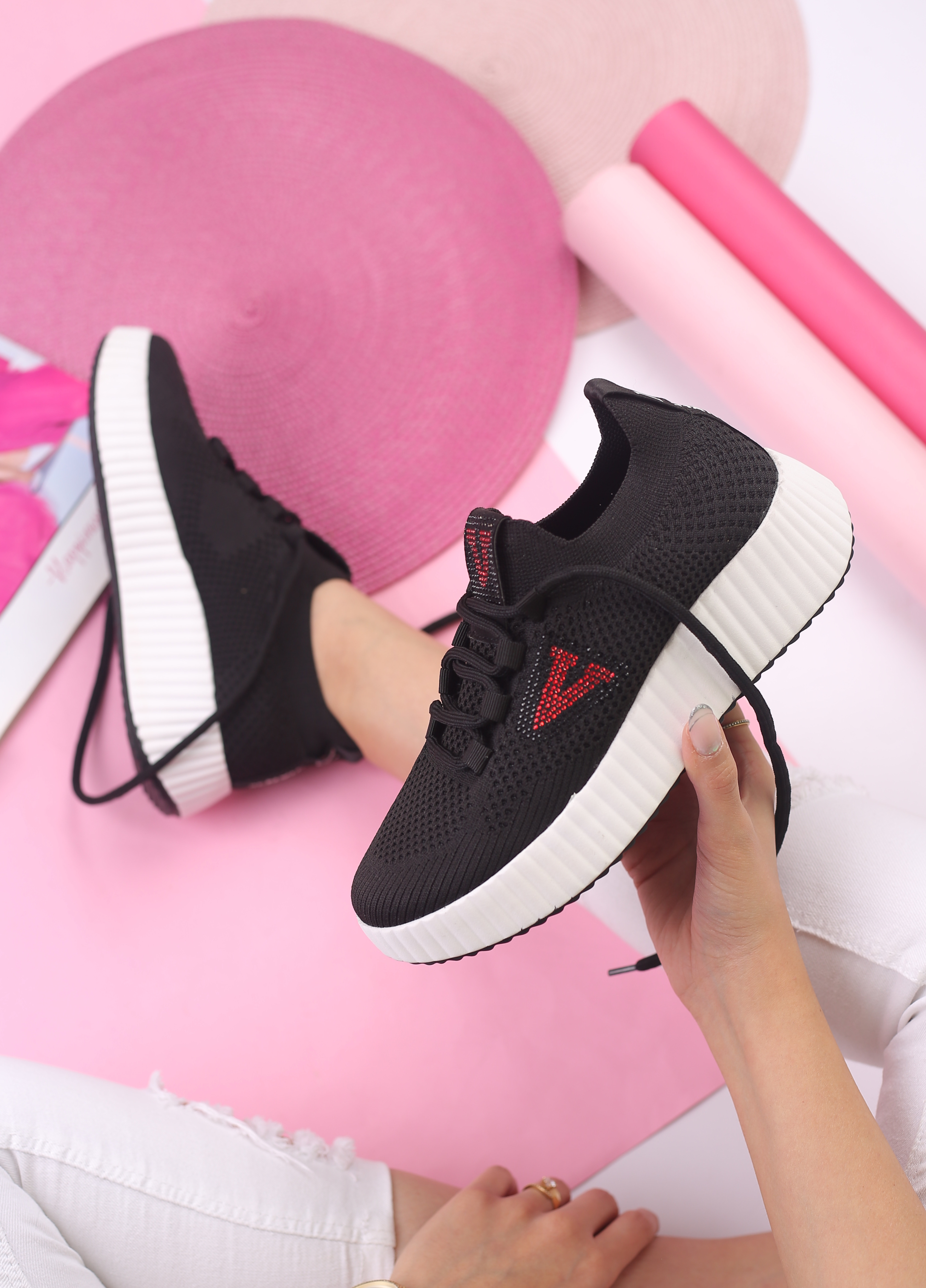 کفش اسپرت زنانه بافتی نگینی