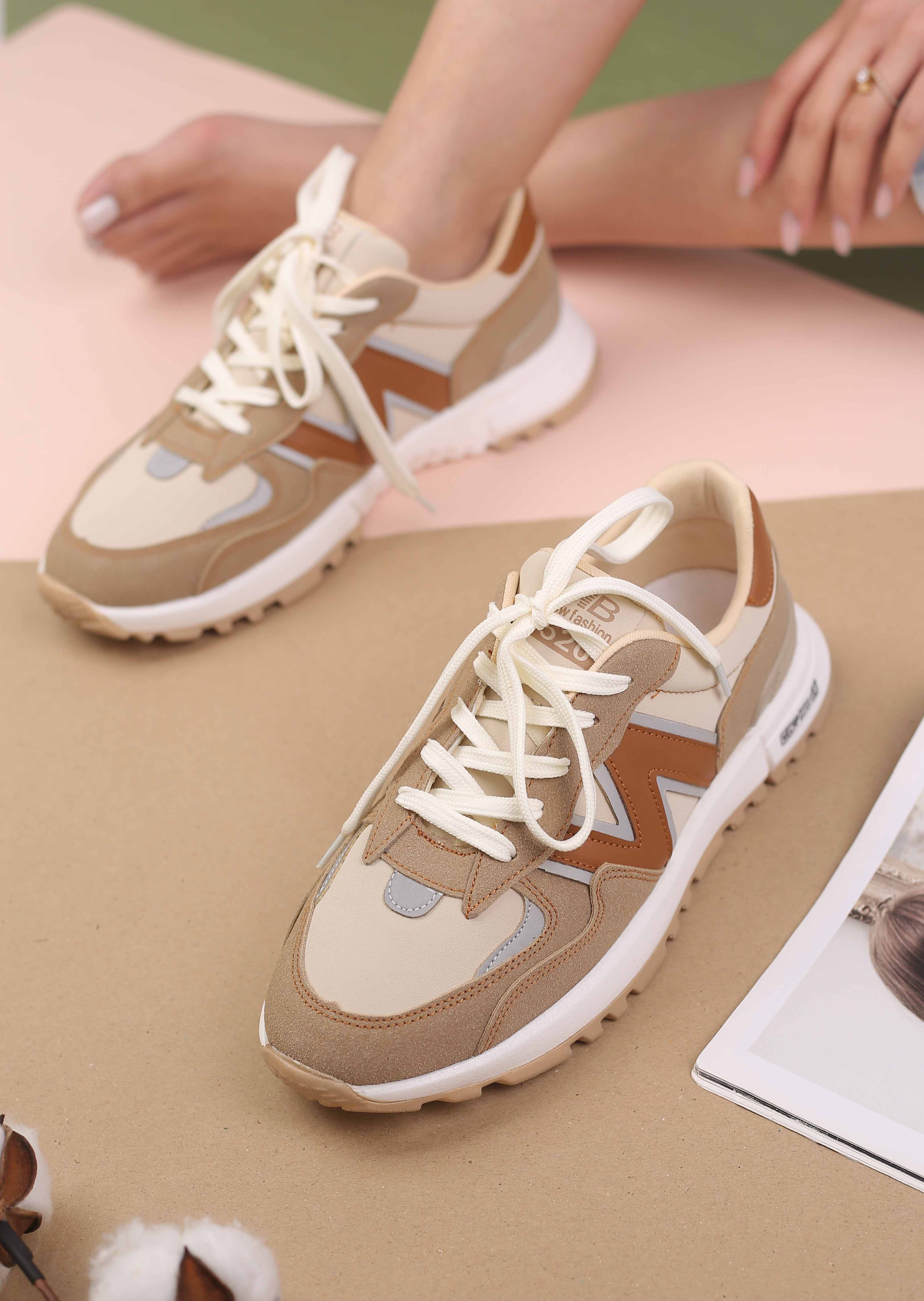 کفش اسپرت زنانه نیوبال