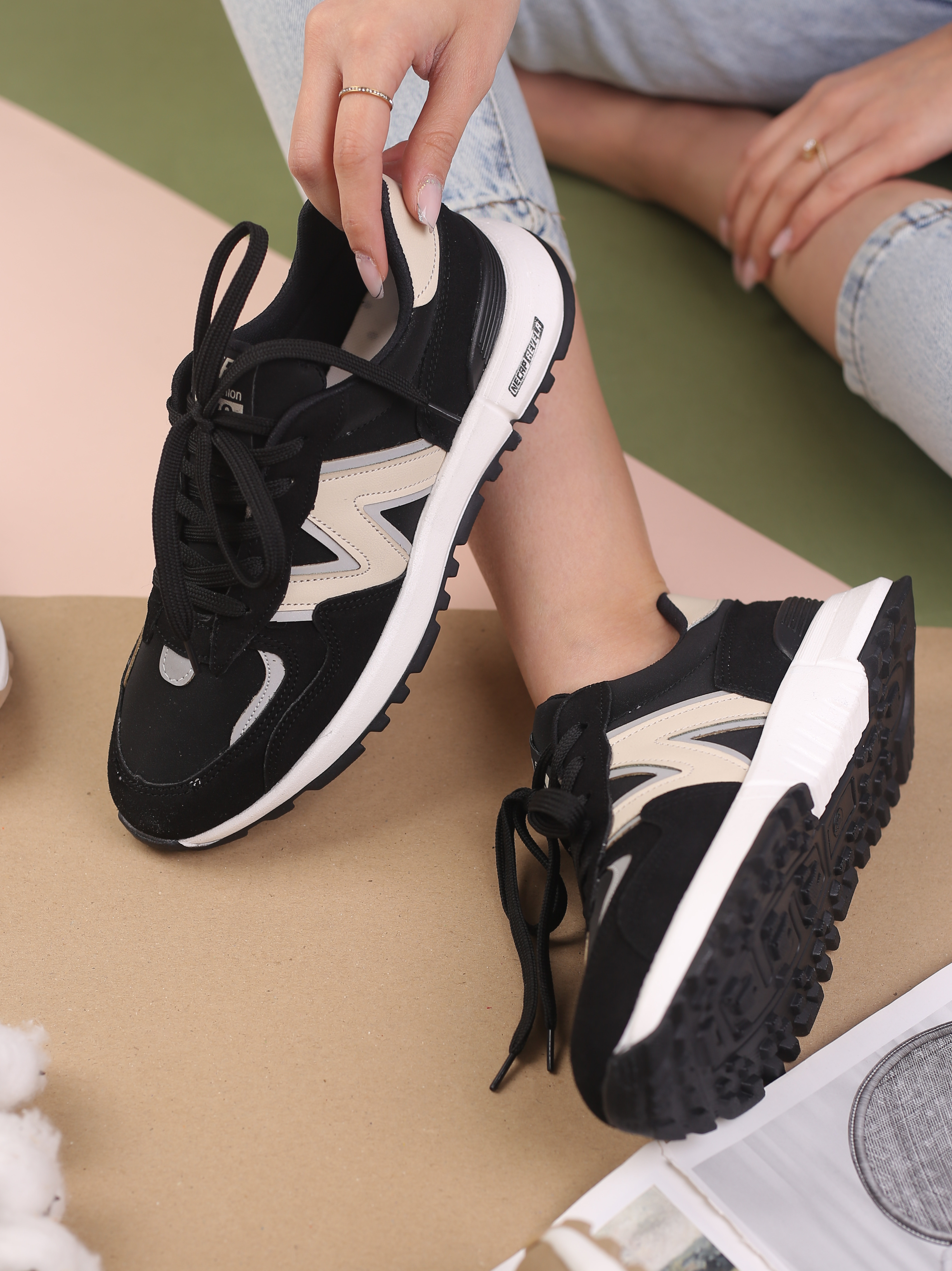 کفش اسپرت زنانه نیوبال