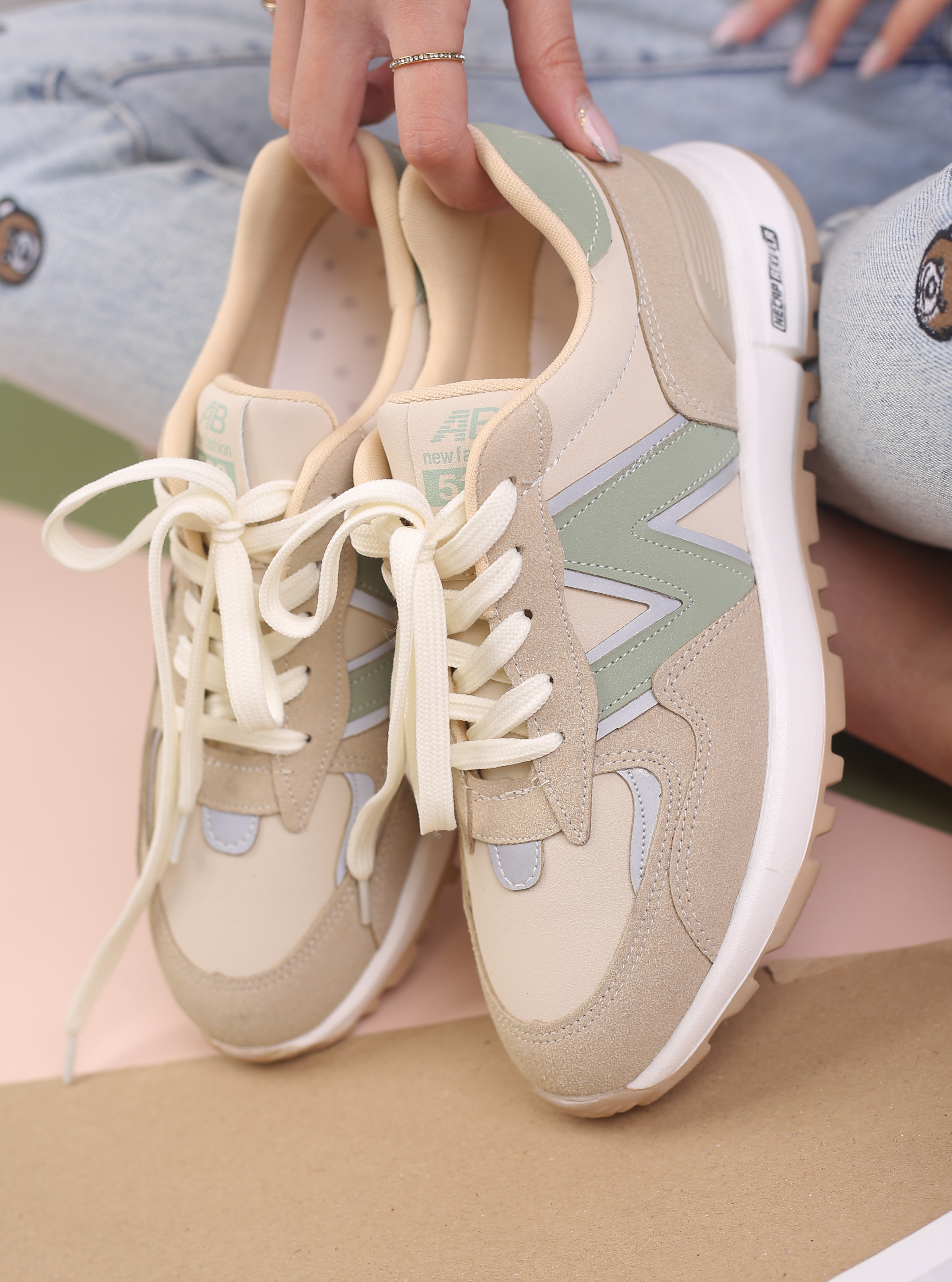 کفش اسپرت زنانه نیوبال