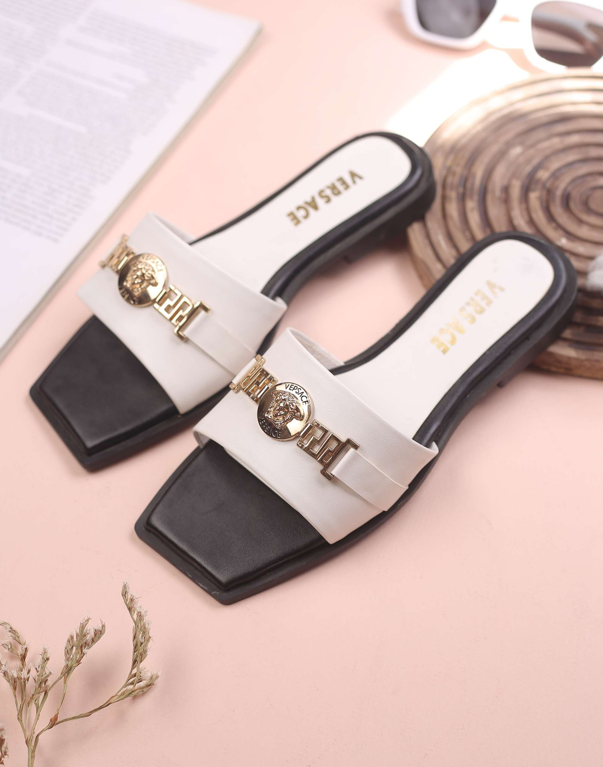 کفش صندل زنانه راحتی ورساچ زنجیری