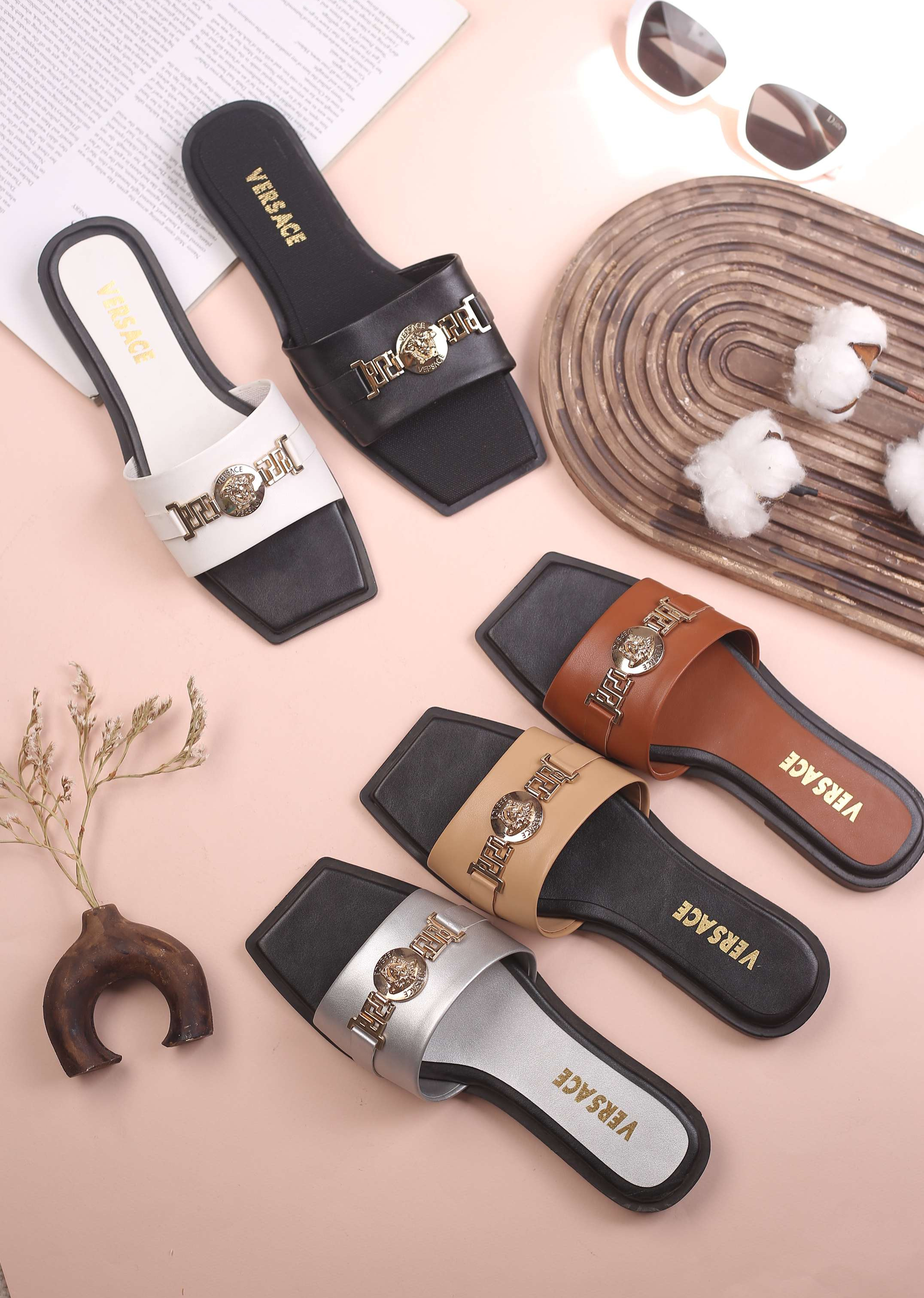 کفش صندل زنانه راحتی ورساچ زنجیری