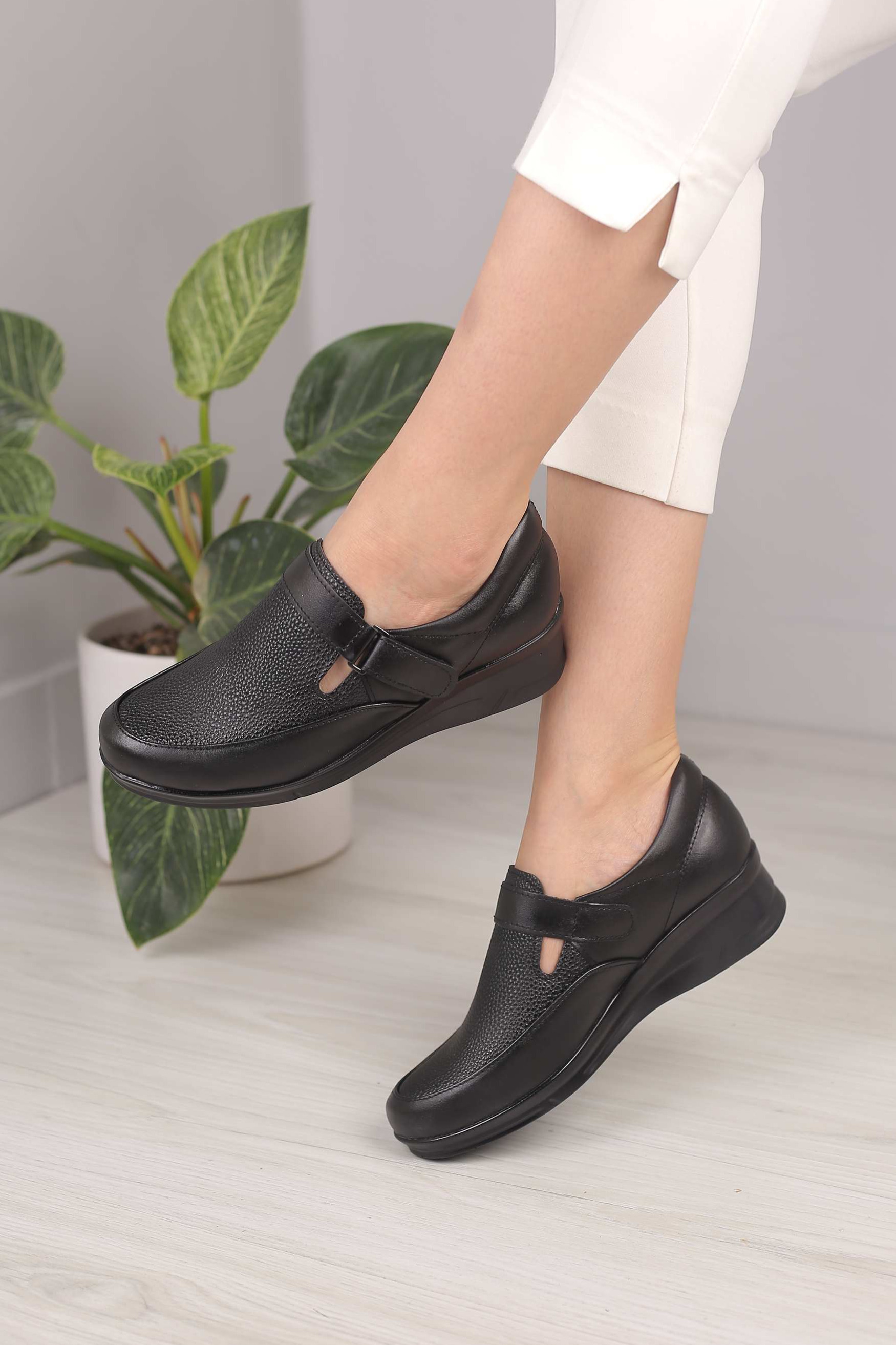 کفش پرسنلی زنانه ژینوا